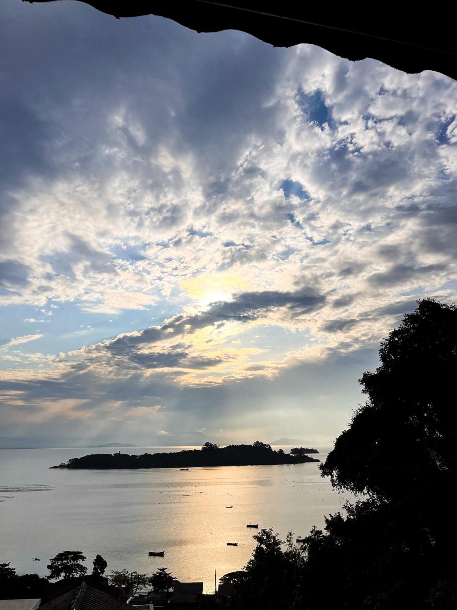 Refúgio no Ribeirão da Ilha - acesso íngrime