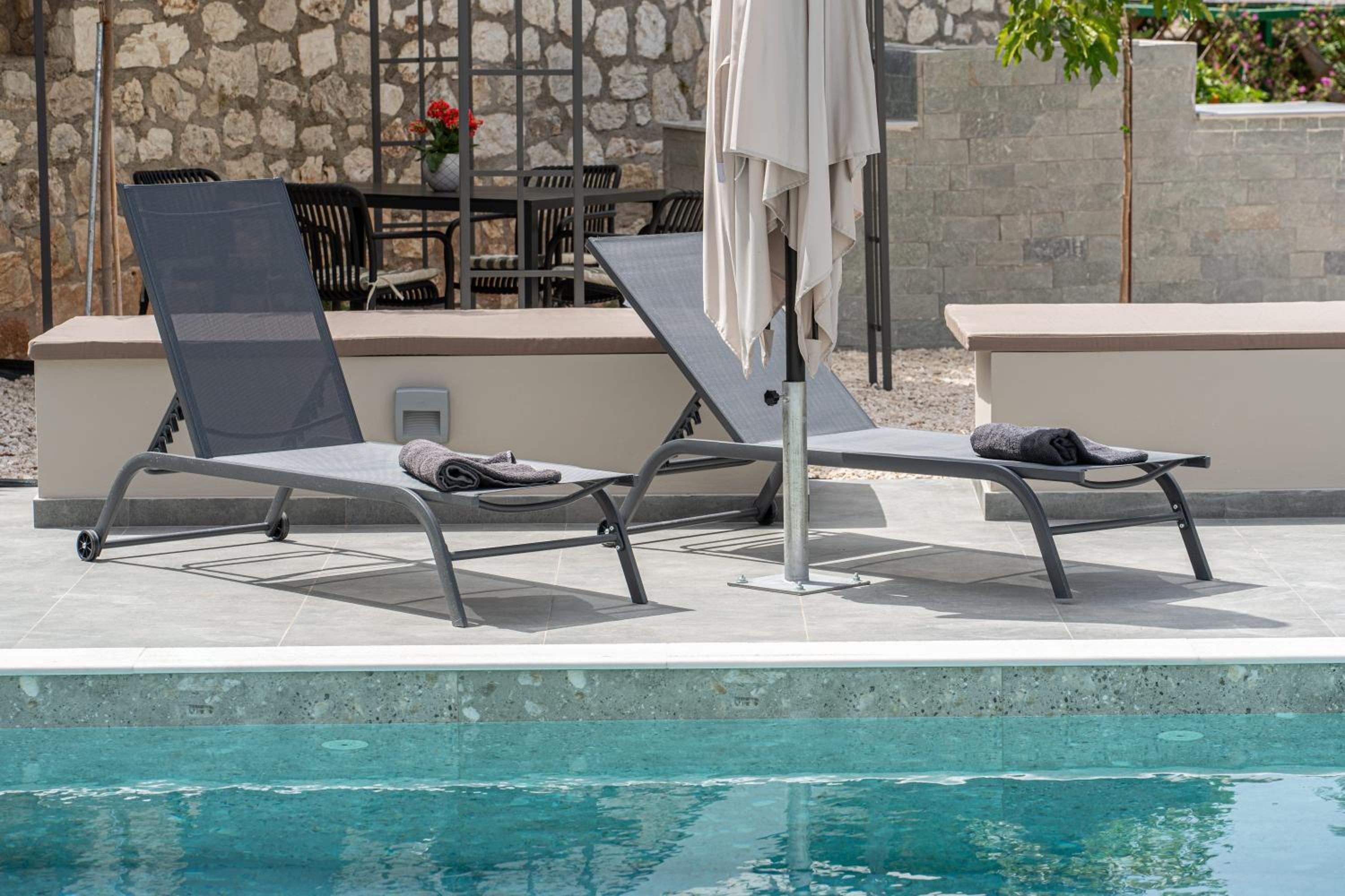 Legantes Luxury Apartments with shared pool
