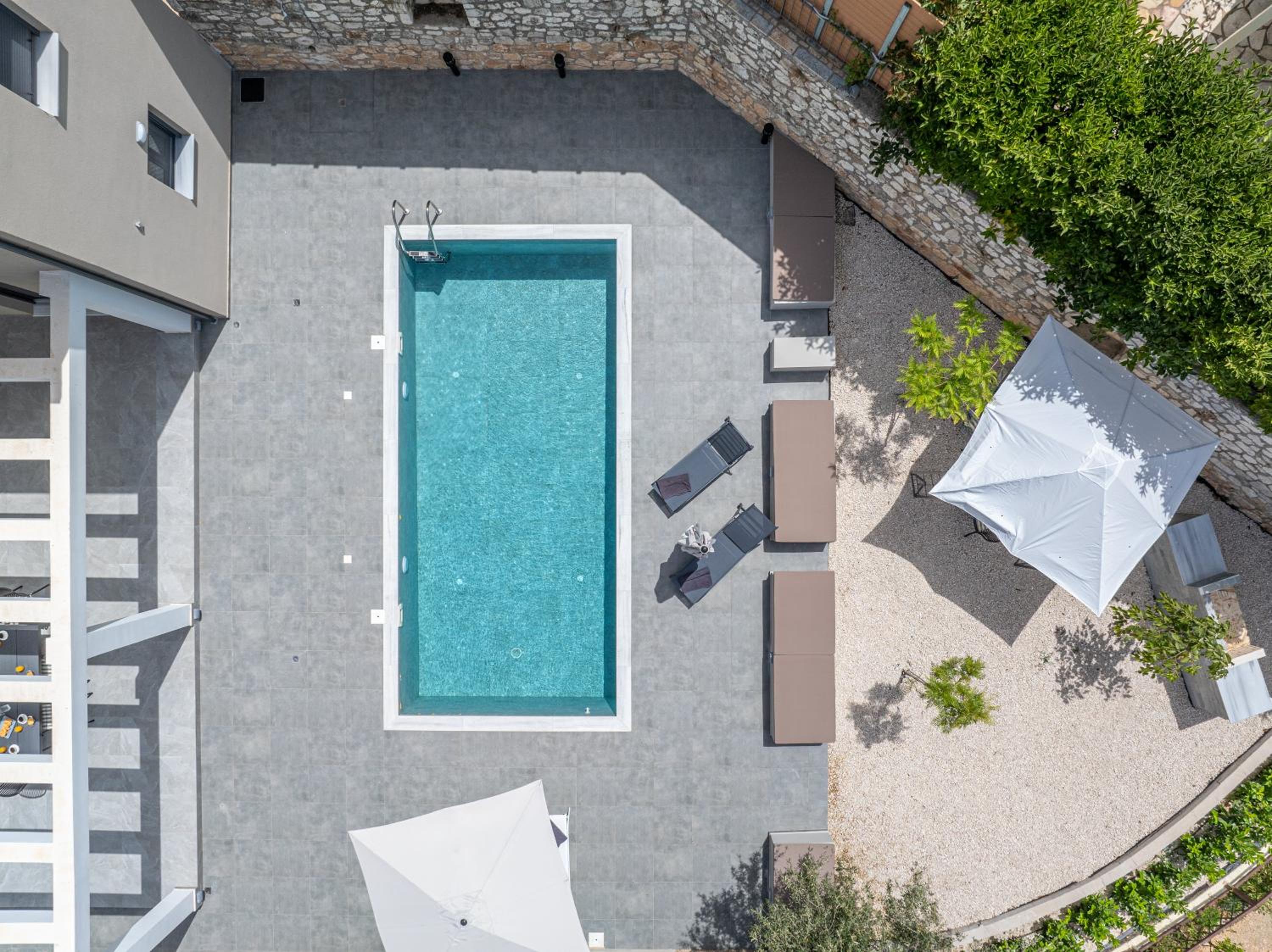 Legantes Luxury Apartments with shared pool