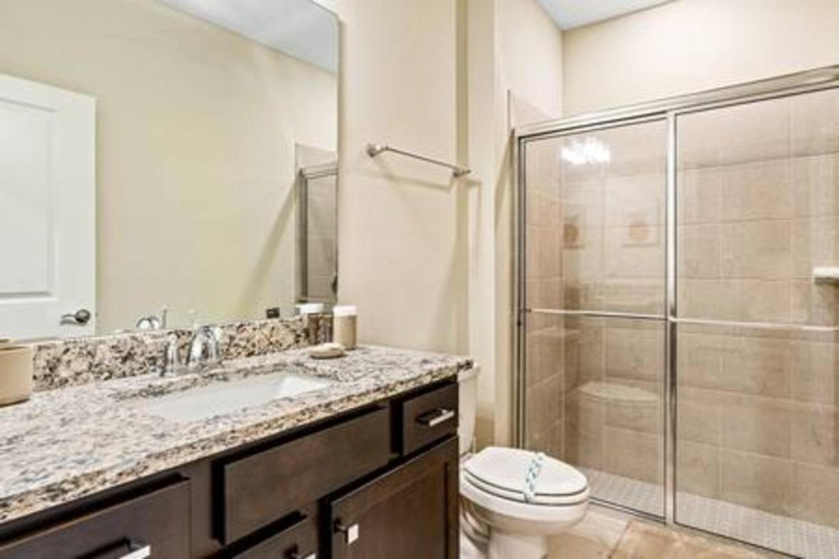 Brand New Charming Home 9 Miles to Disney