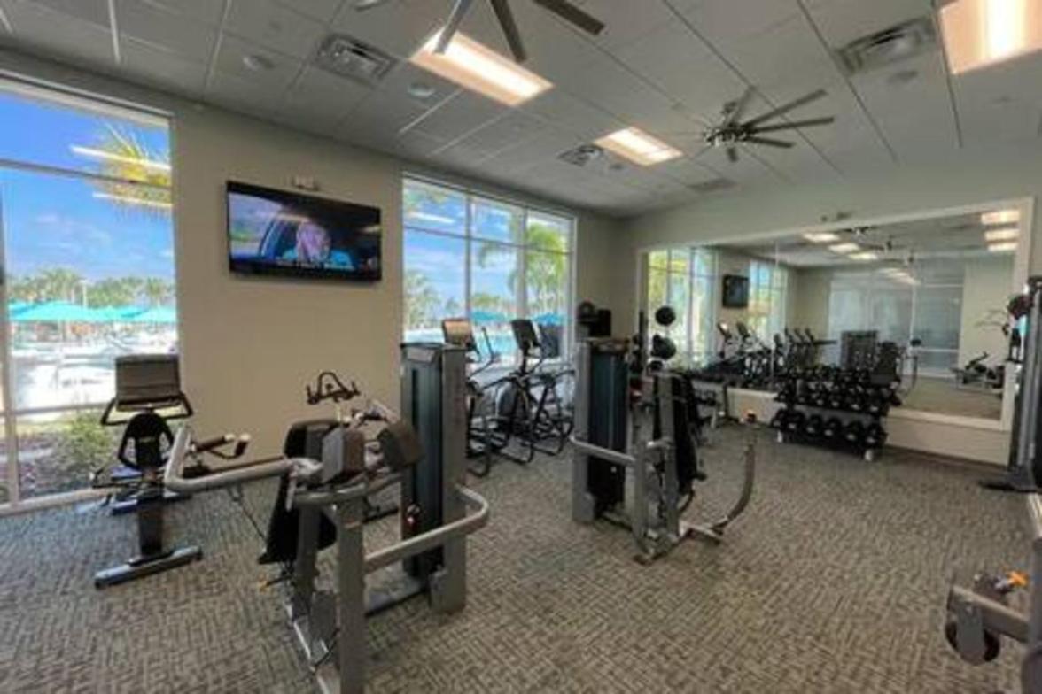 Brand New Charming Home 9 Miles to Disney