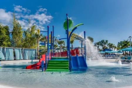 Brand New Charming Home 9 Miles to Disney