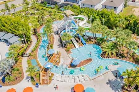 Brand New Charming Home 9 Miles to Disney