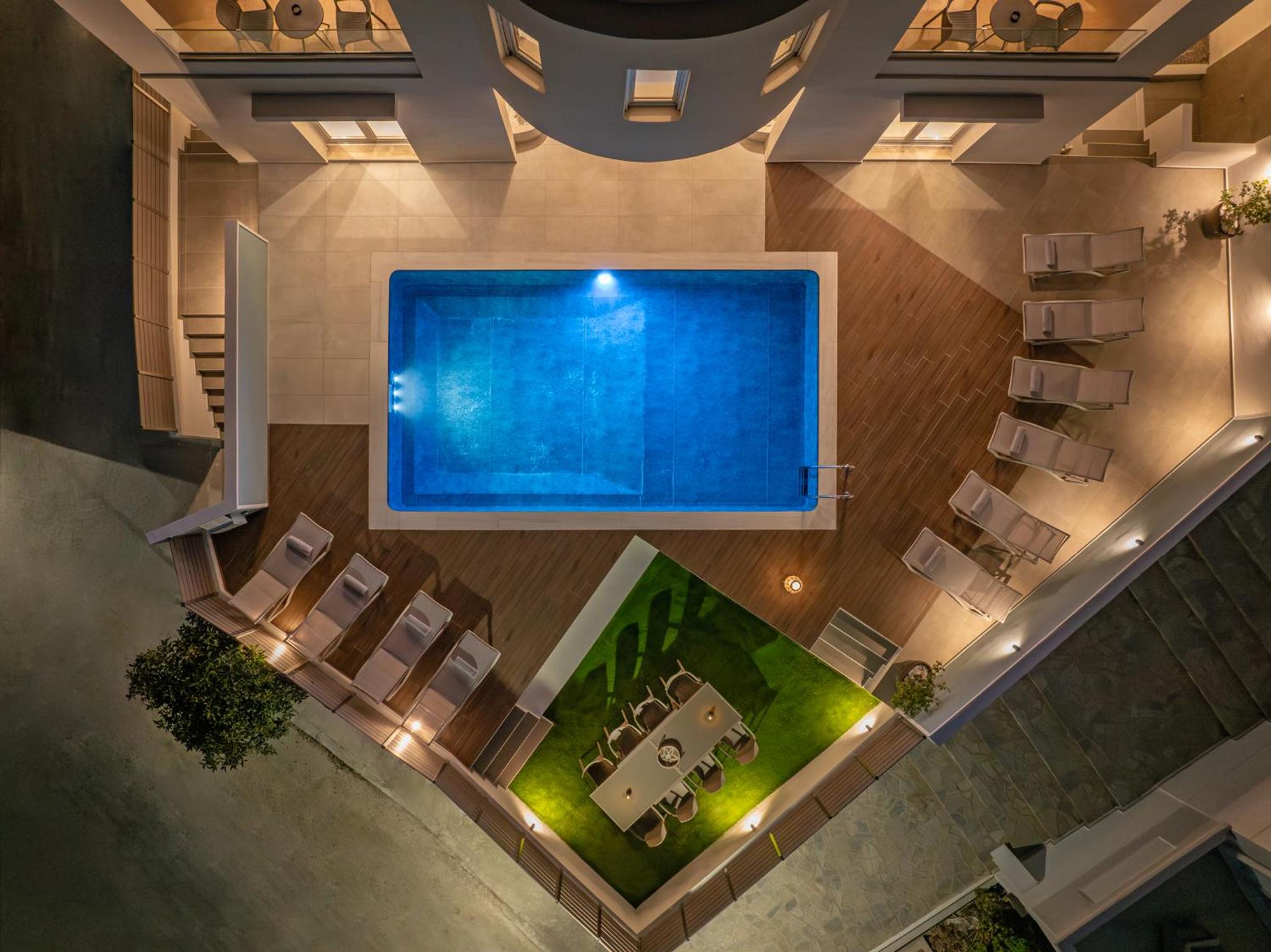 Old Town 7 min - Free Airport Pickup - 6BR Villa view 2