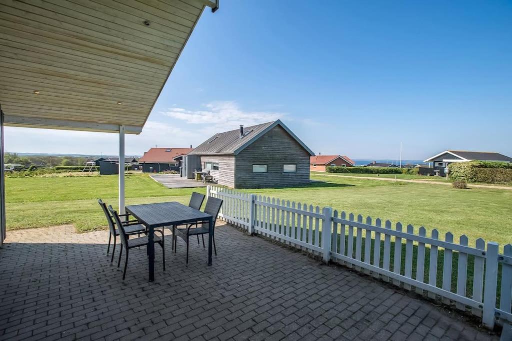 4 bedrooms and a beautiful view view 4