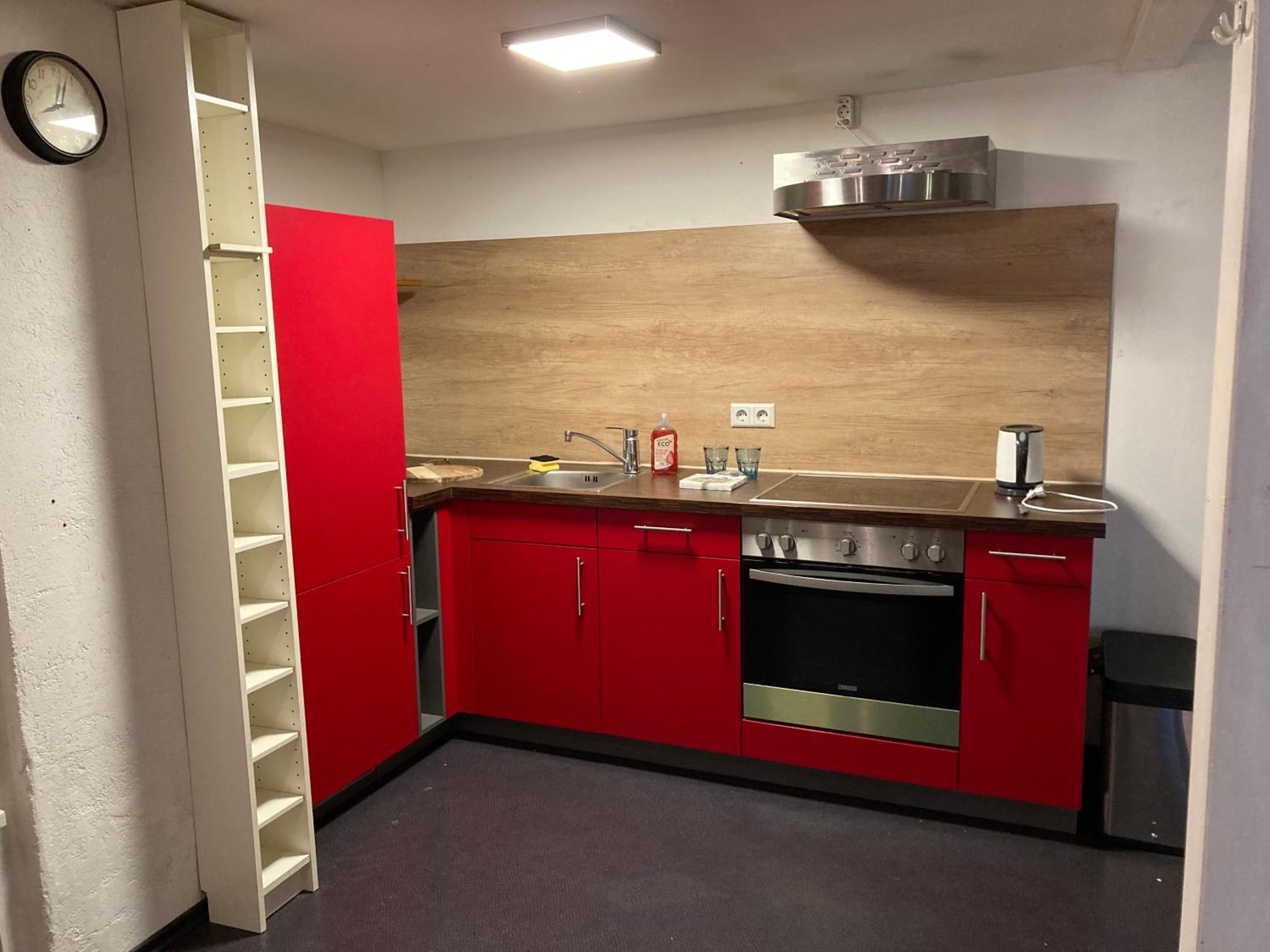 Zentrale große Wohnung mit 2 Schlafzimmern für maximal 3 Erwachsene und 2 Kinder