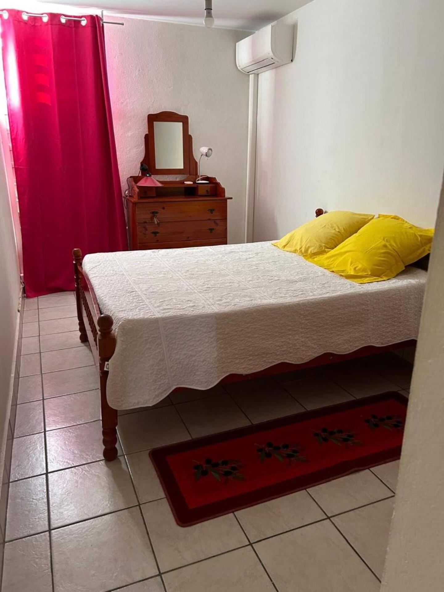 Location Hibiscus 2 chambres climatisées WiFi view 4