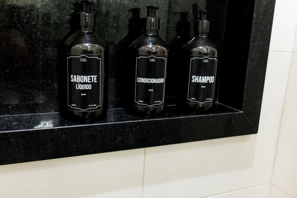 Apto pé na areia Toninhas em condomínio
