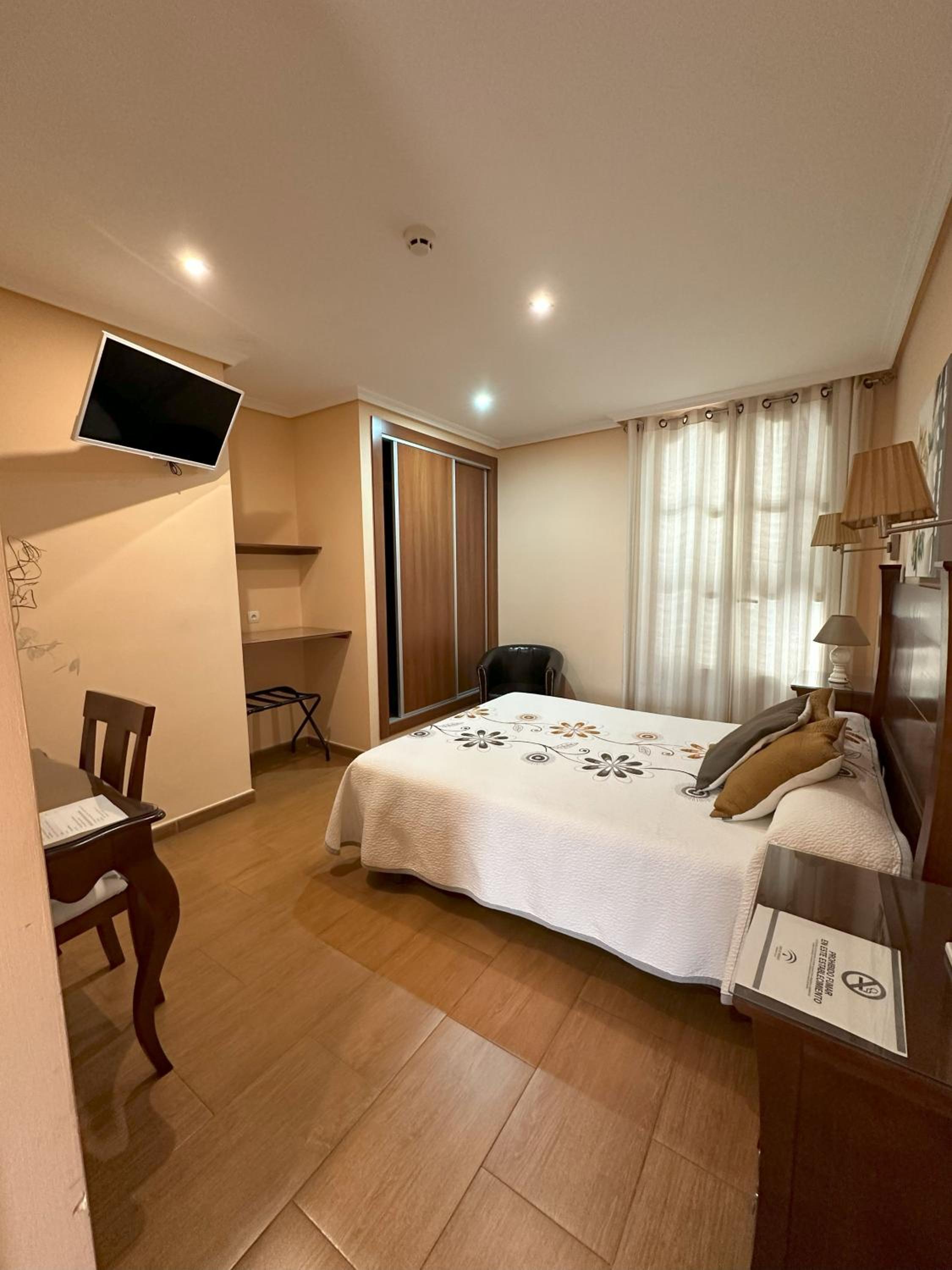 Hostal Avenida