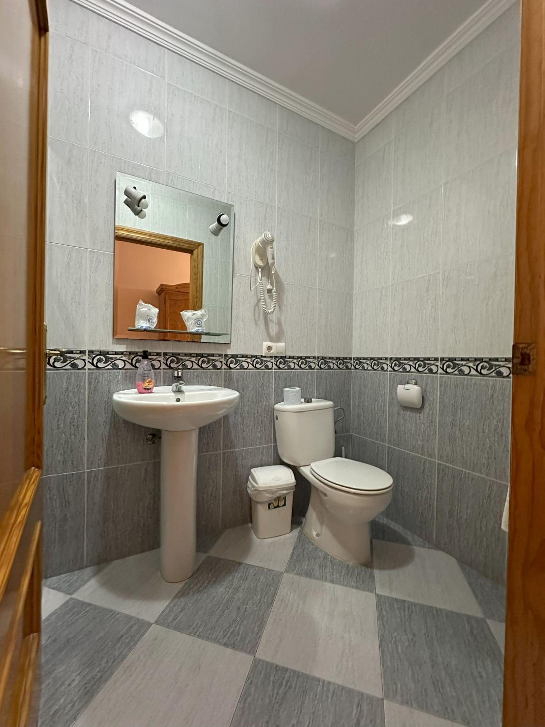 Hostal Avenida