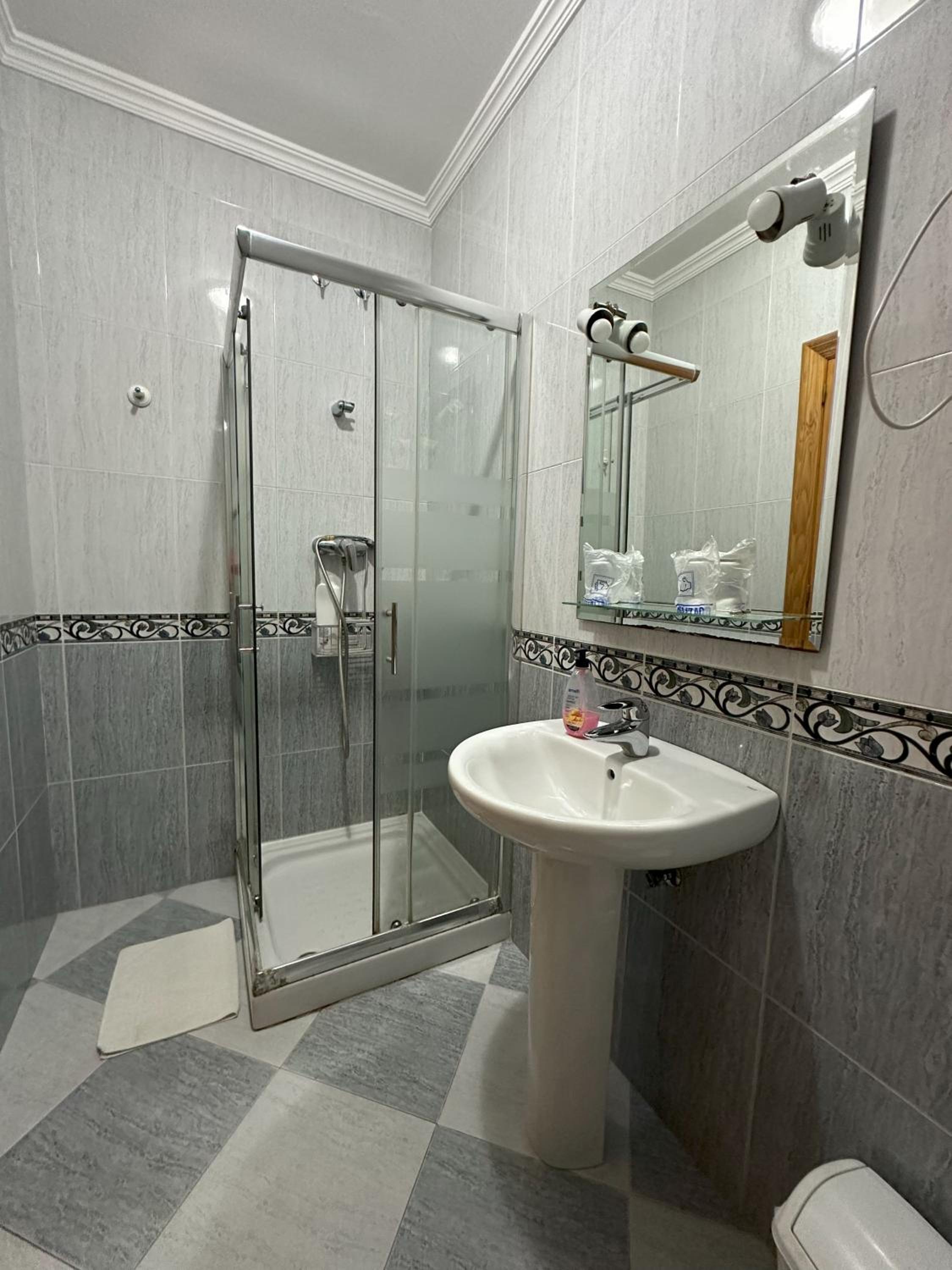 Hostal Avenida