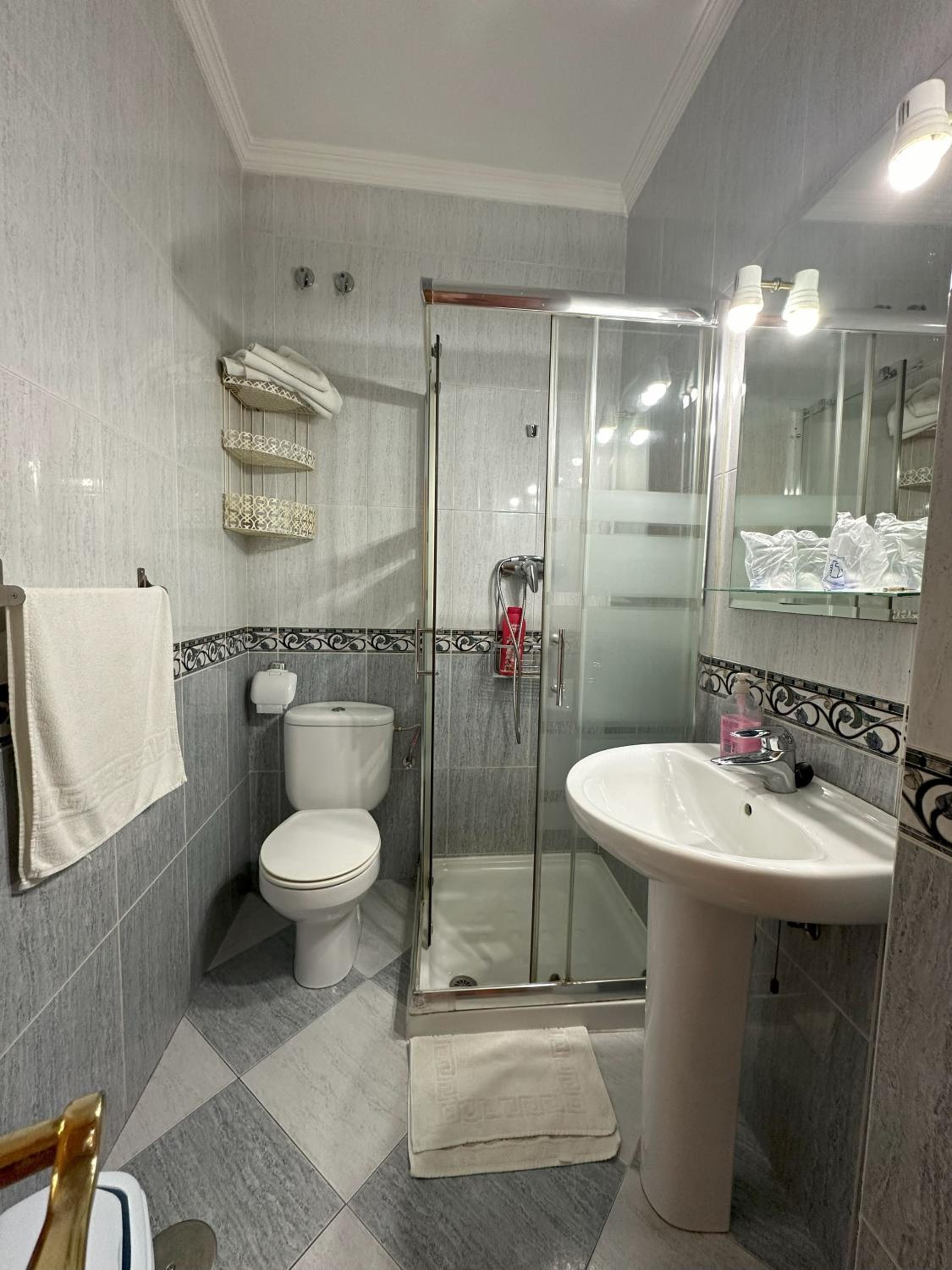 Hostal Avenida