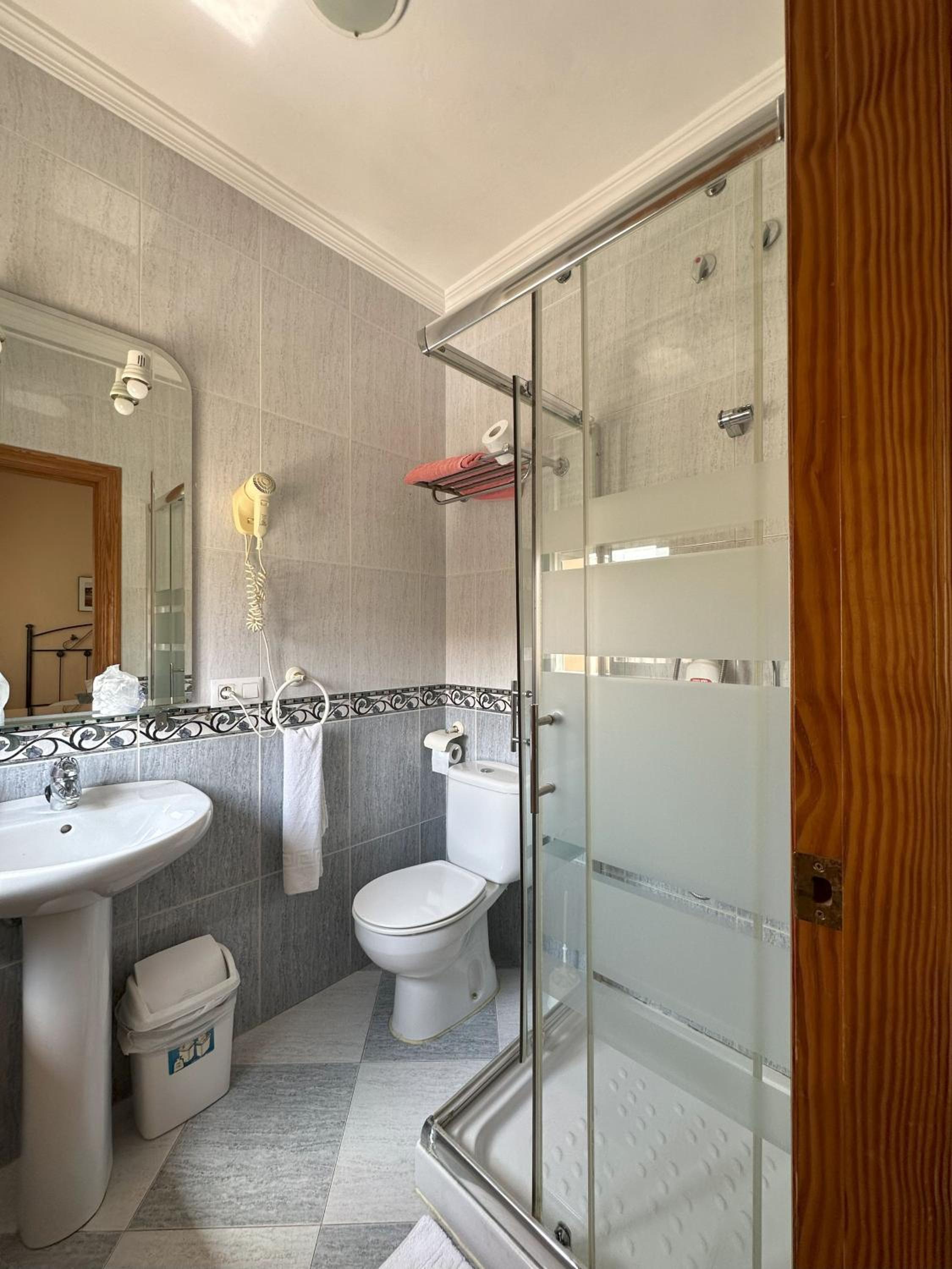 Hostal Avenida