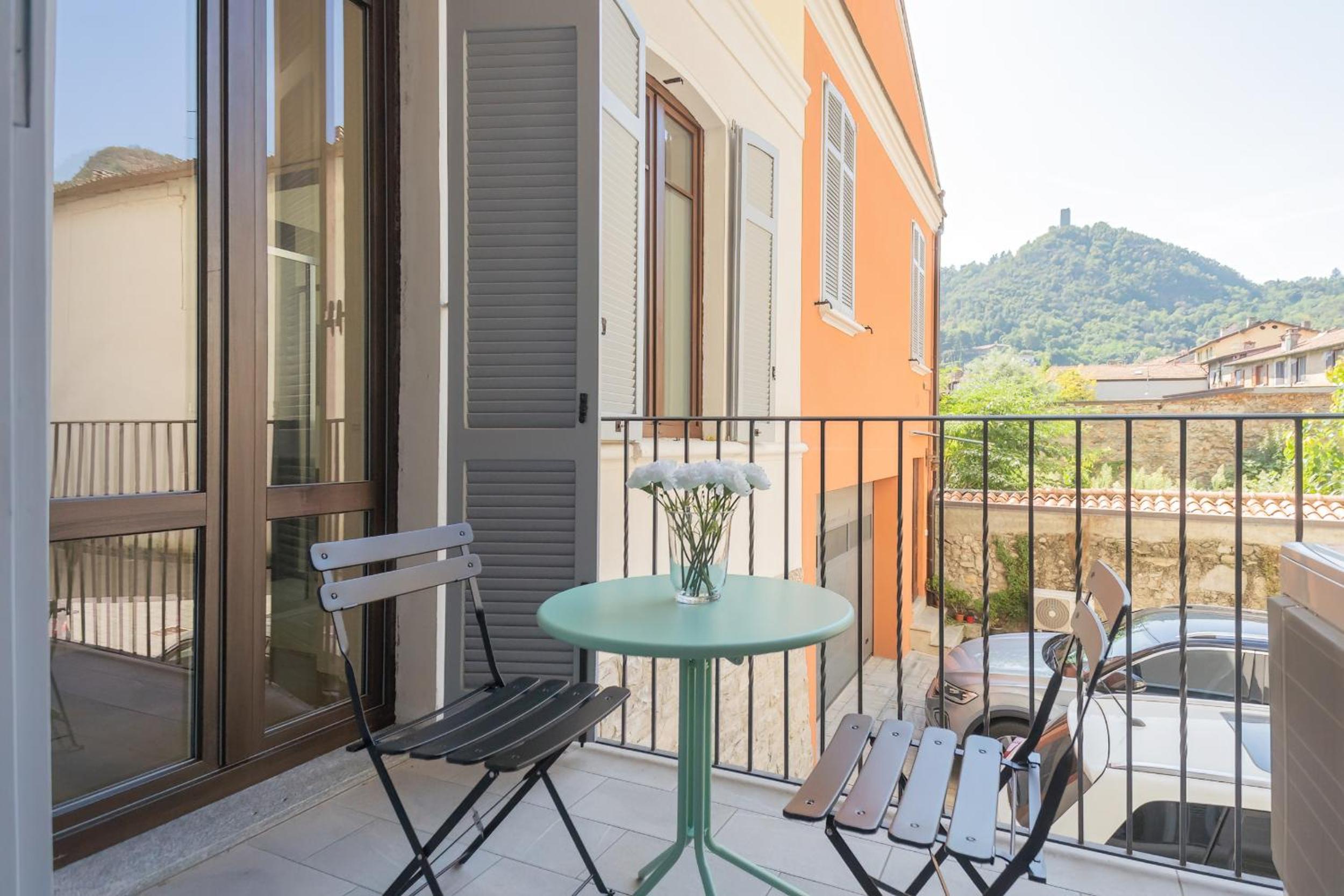 ManaraQuattro - apartament in Como near the center with free parking - Lake Como photo 5
