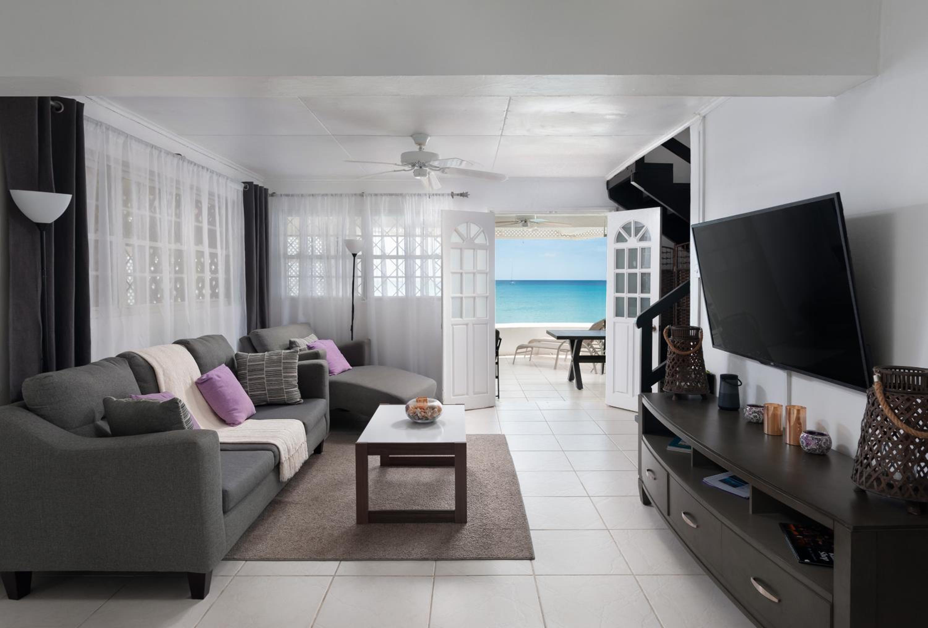 Purple Rain - Direct Seaviews, 2 Bedroom, 2 Bathroom, 3 Terrace Beachfront Bliss