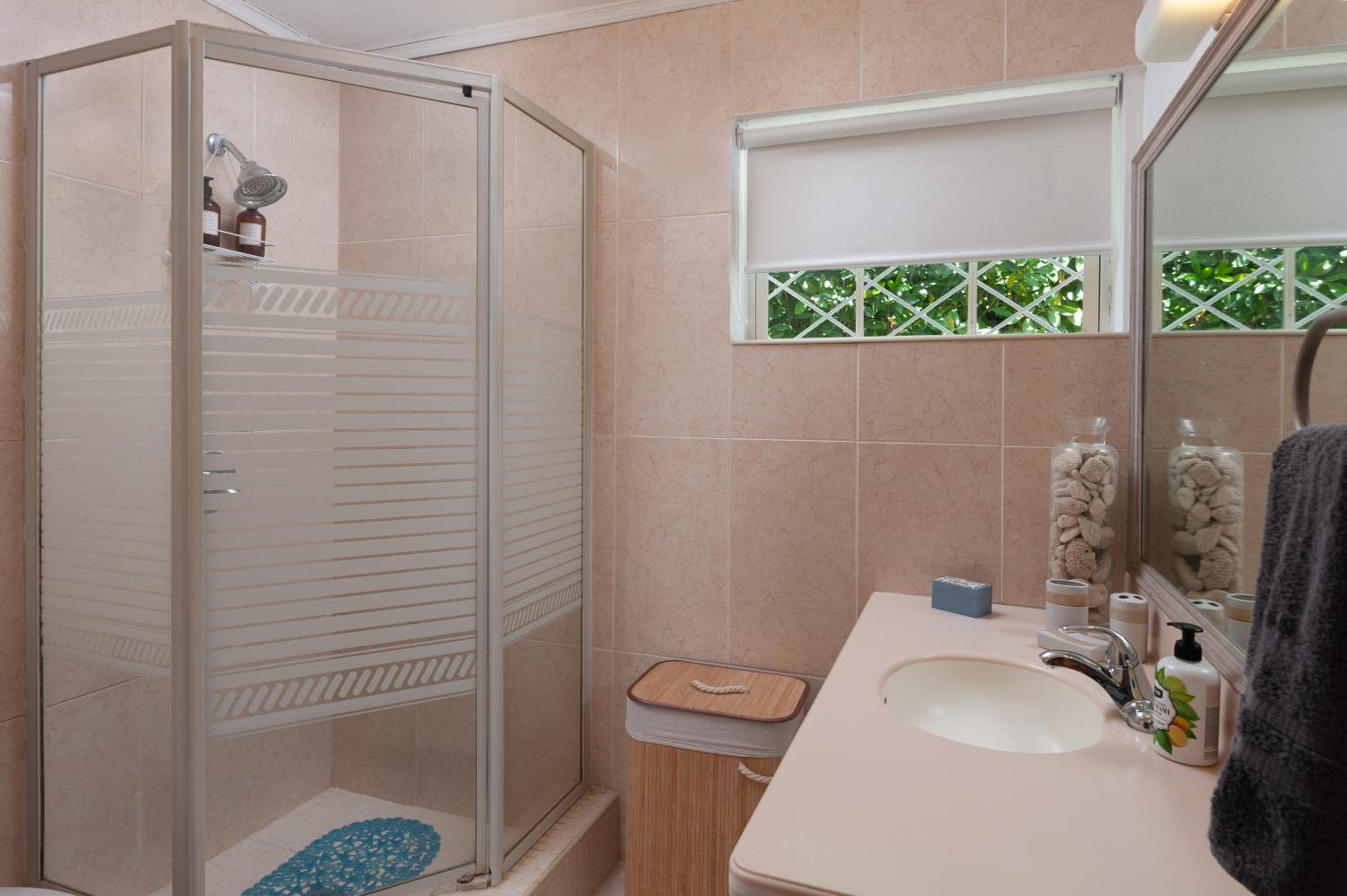 Purple Rain - Direct Seaviews, 2 Bedroom, 2 Bathroom, 3 Terrace Beachfront Bliss