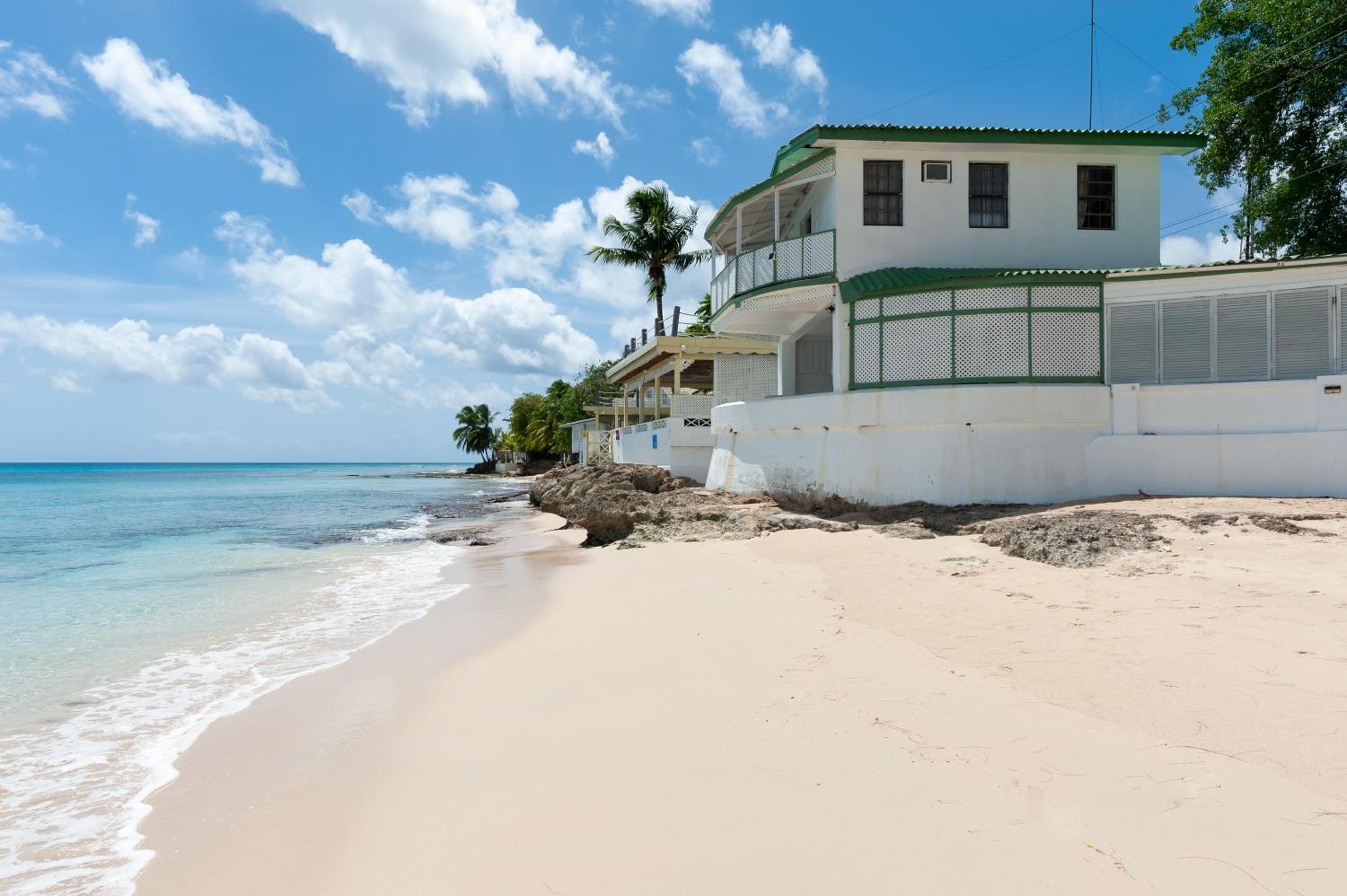 Purple Rain - Direct Seaviews, 2 Bedroom, 2 Bathroom, 3 Terrace Beachfront Bliss