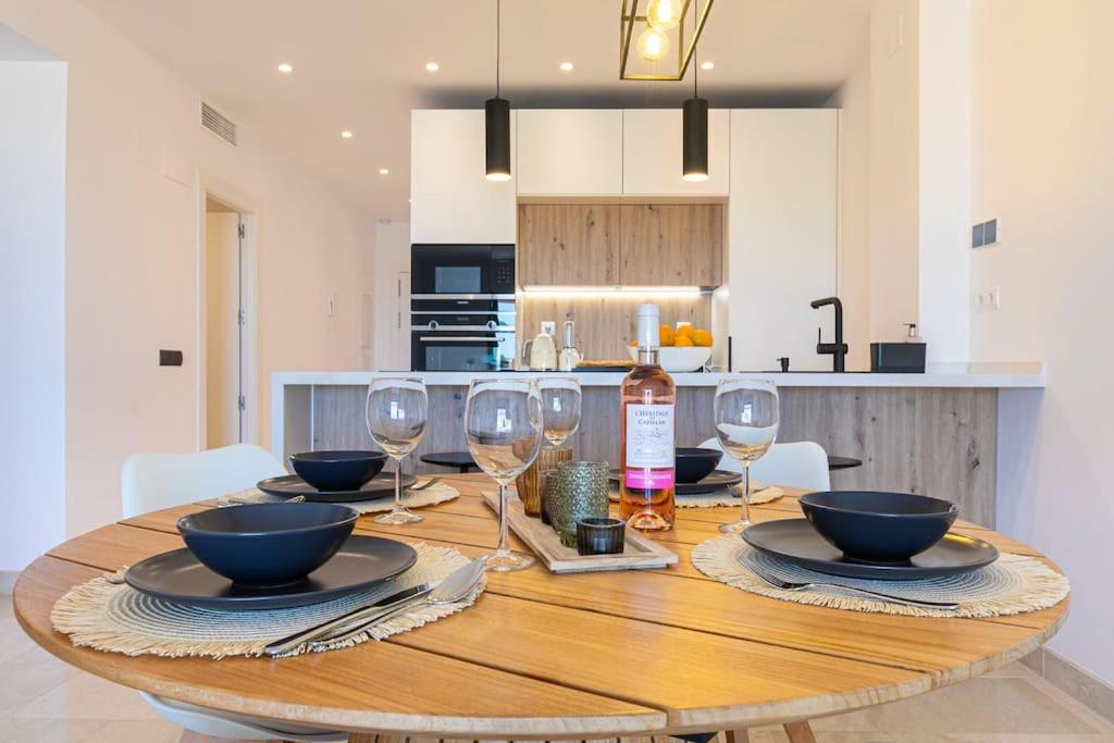 Idyllic penthouse with sea view in Benahavís
