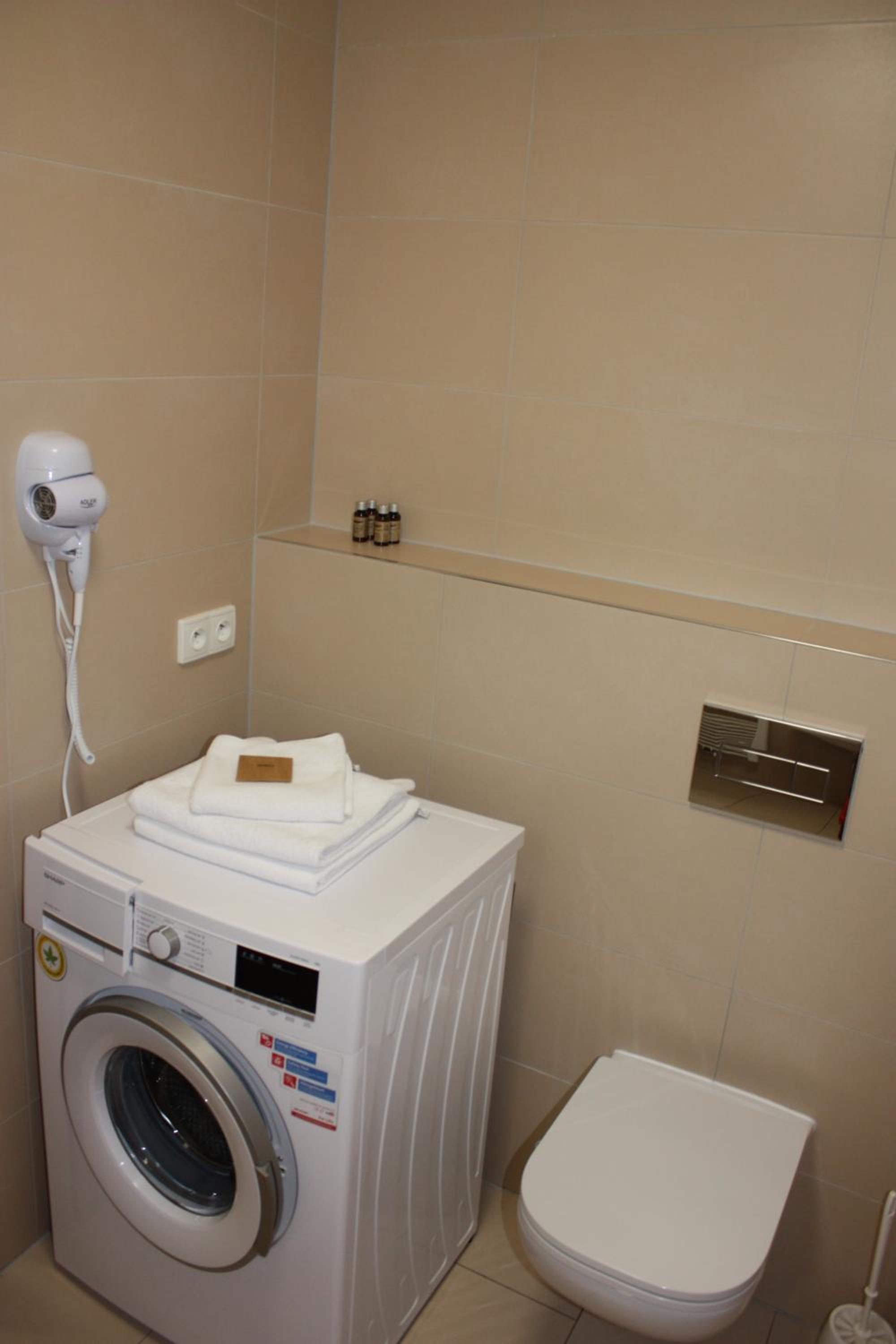 Lakepark Residence