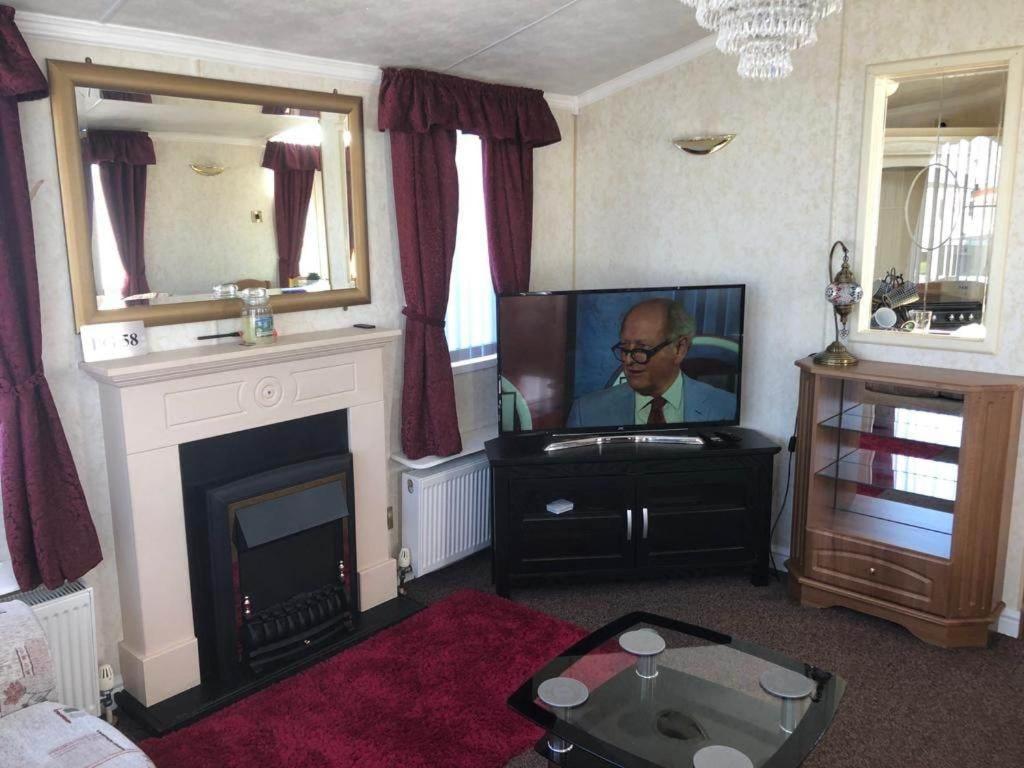 pg58 2 bed caravan Golden Palm Chapel St Leonards view 2