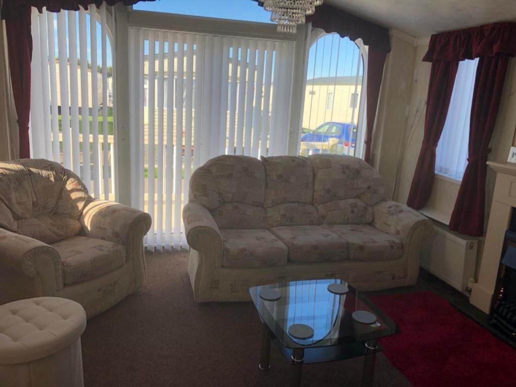 pg58 2 bed caravan Golden Palm Chapel St Leonards view 5