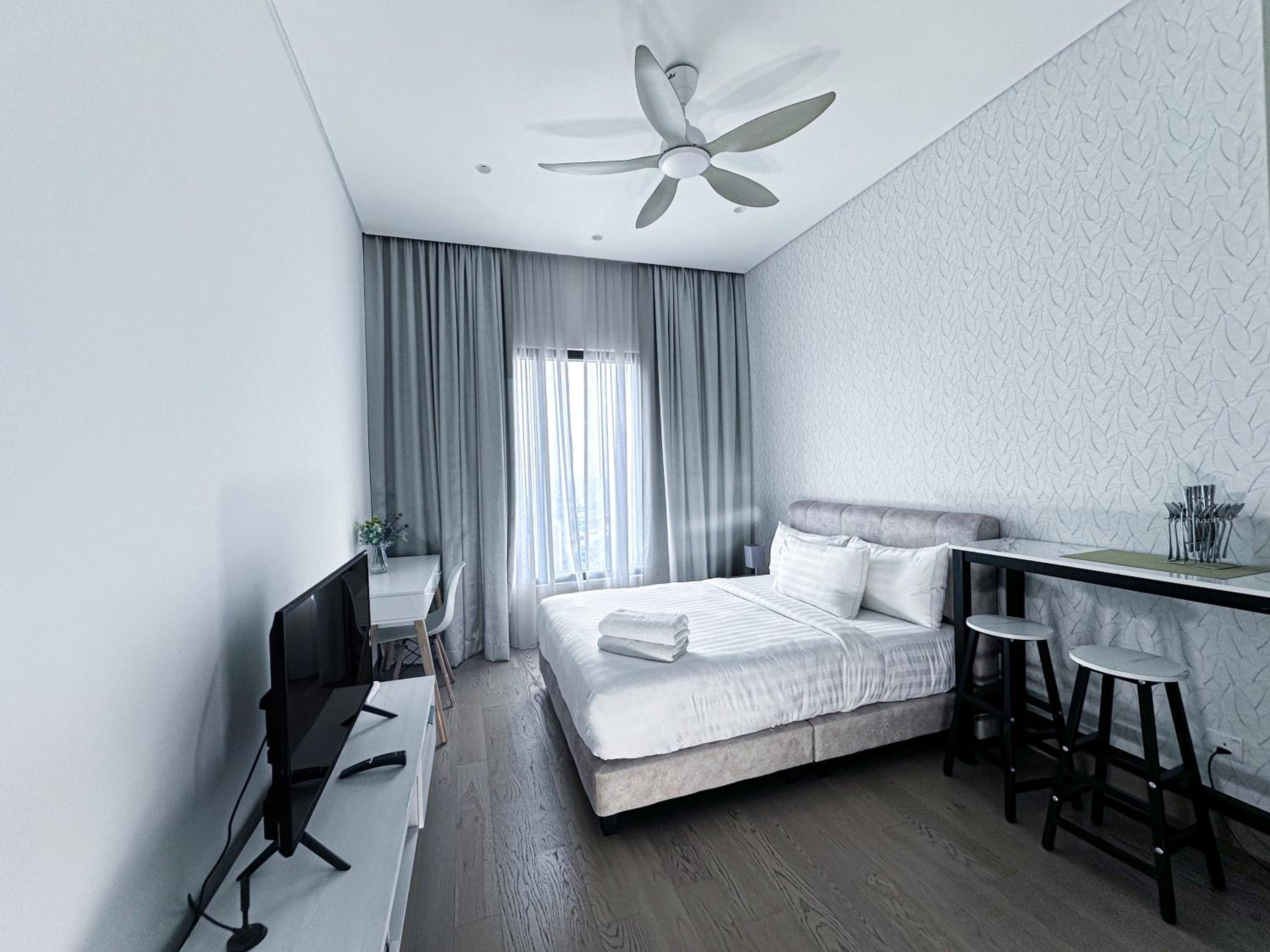 Lucentia Residence By Home Horizon