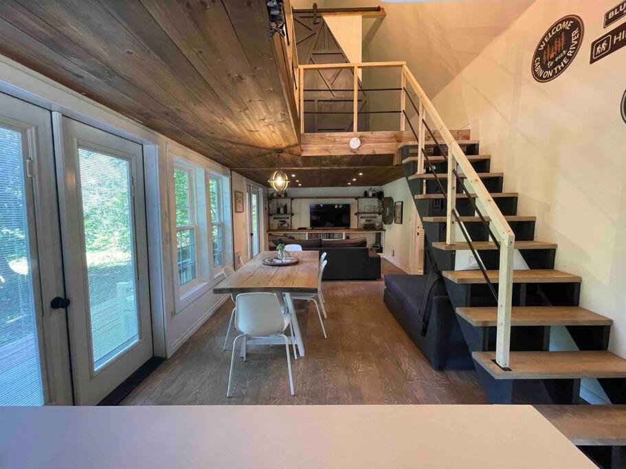 Cottage on the Noisy River Blue Mountain Wasaga