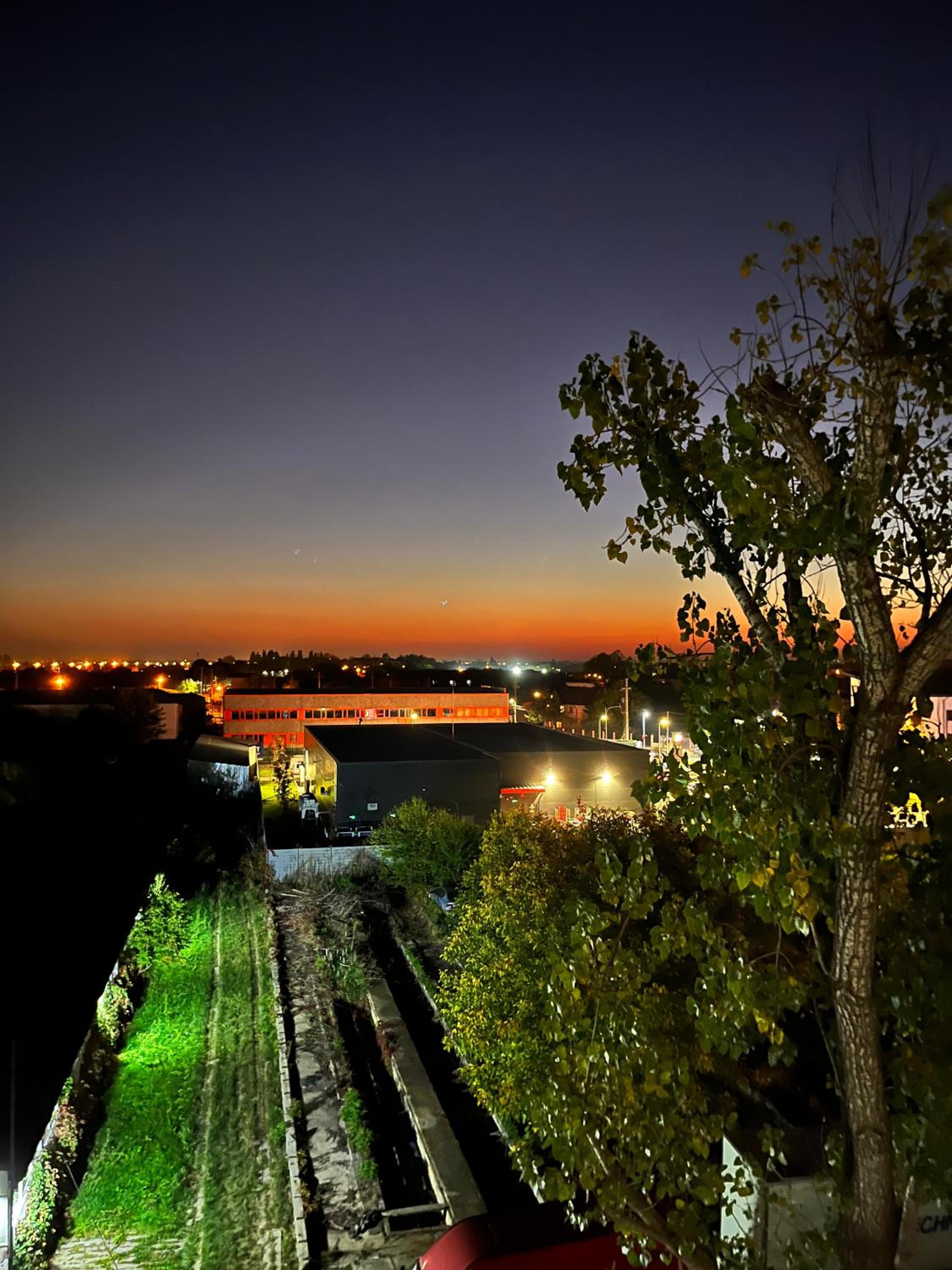 Sunset Apartment Otopeni view 4