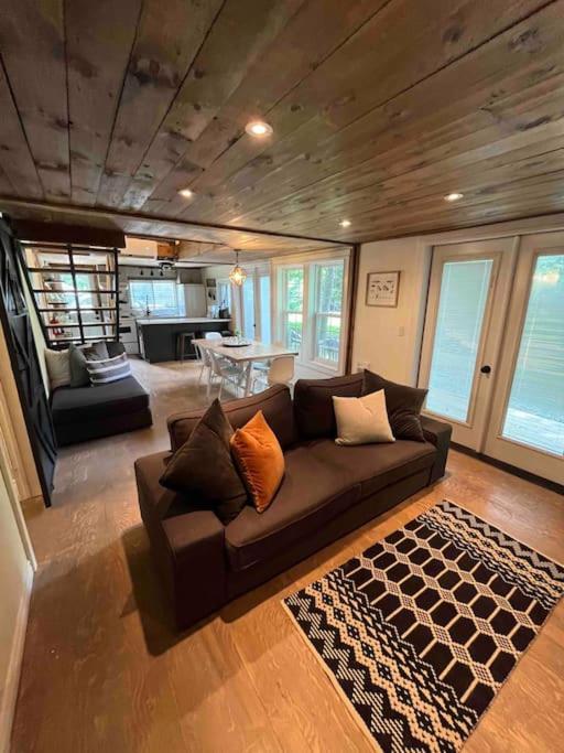 Cottage on the Noisy River Blue Mountain Wasaga