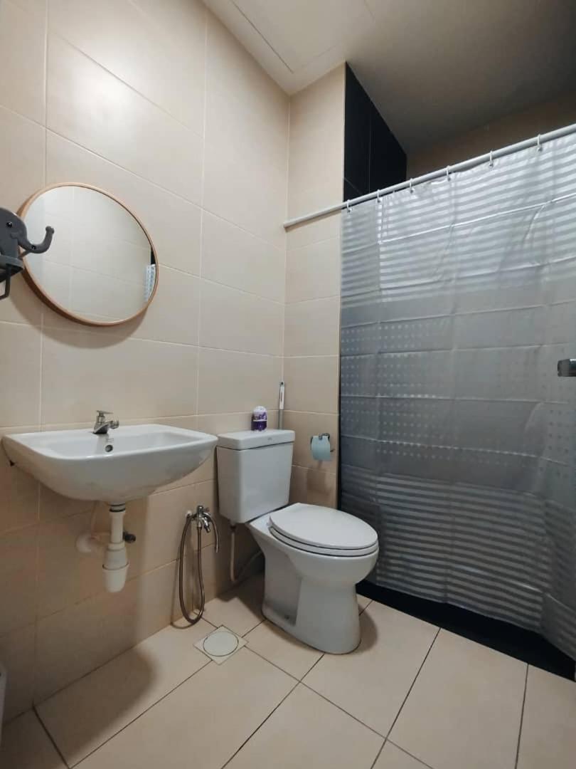 CozyHaven Minimalist QueenStudio Free Private Parking Netflix