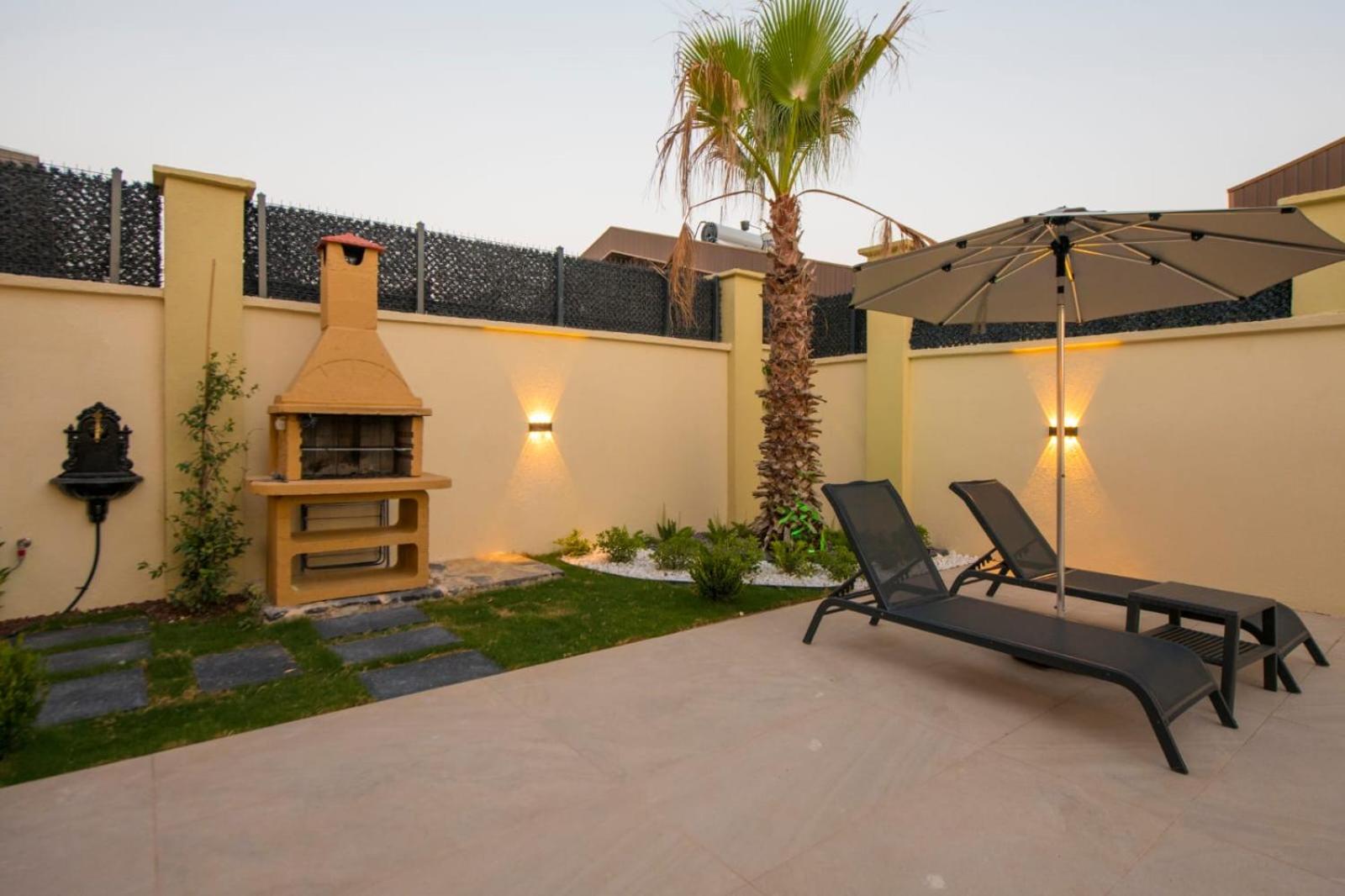 Villa Aura