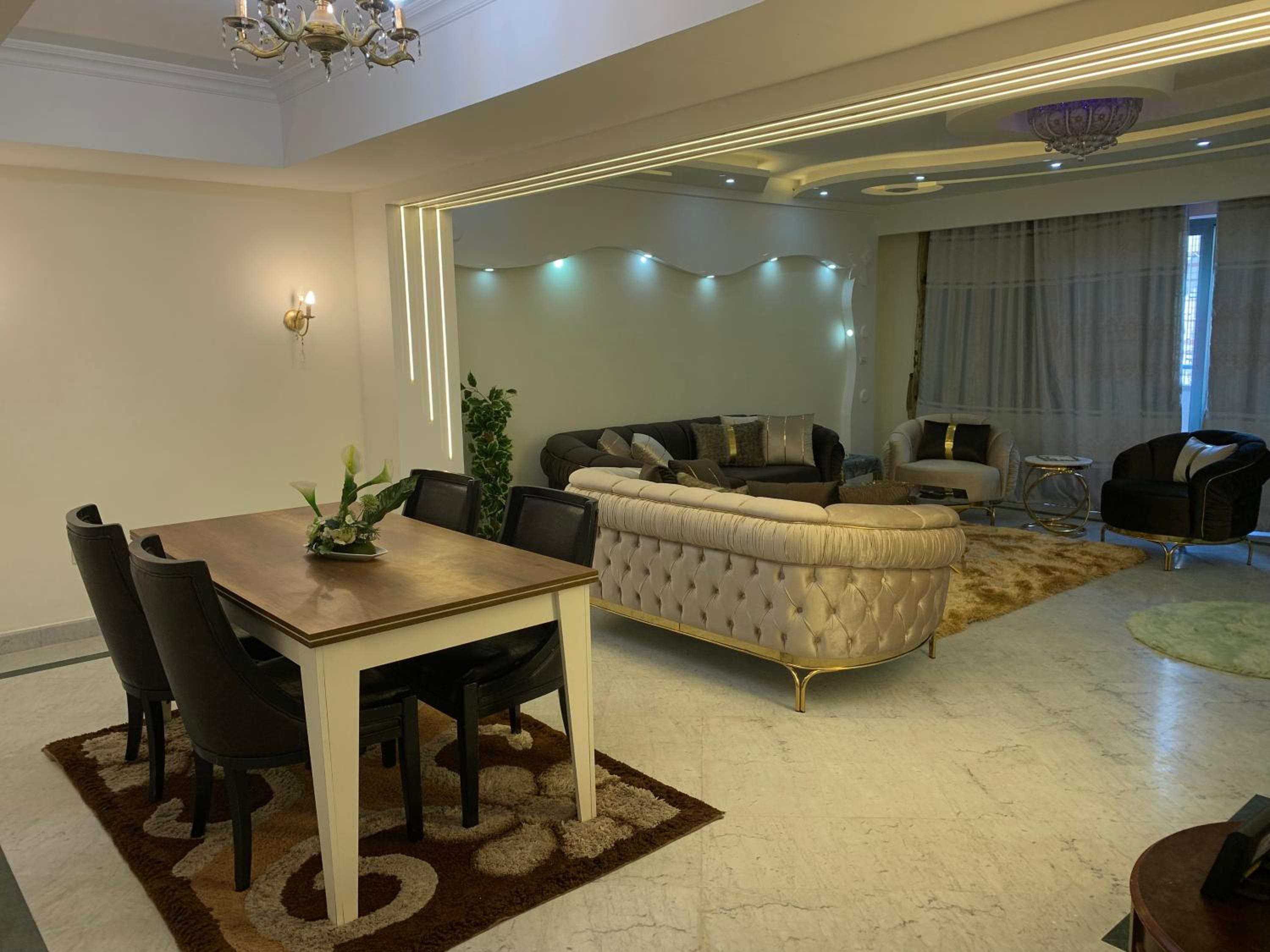 Fourseasons at sanstefano grand plaza