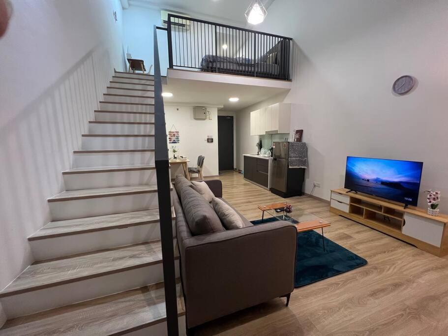 Emporis Cozy Modern Duplex Studio Kota Damansara photo 1