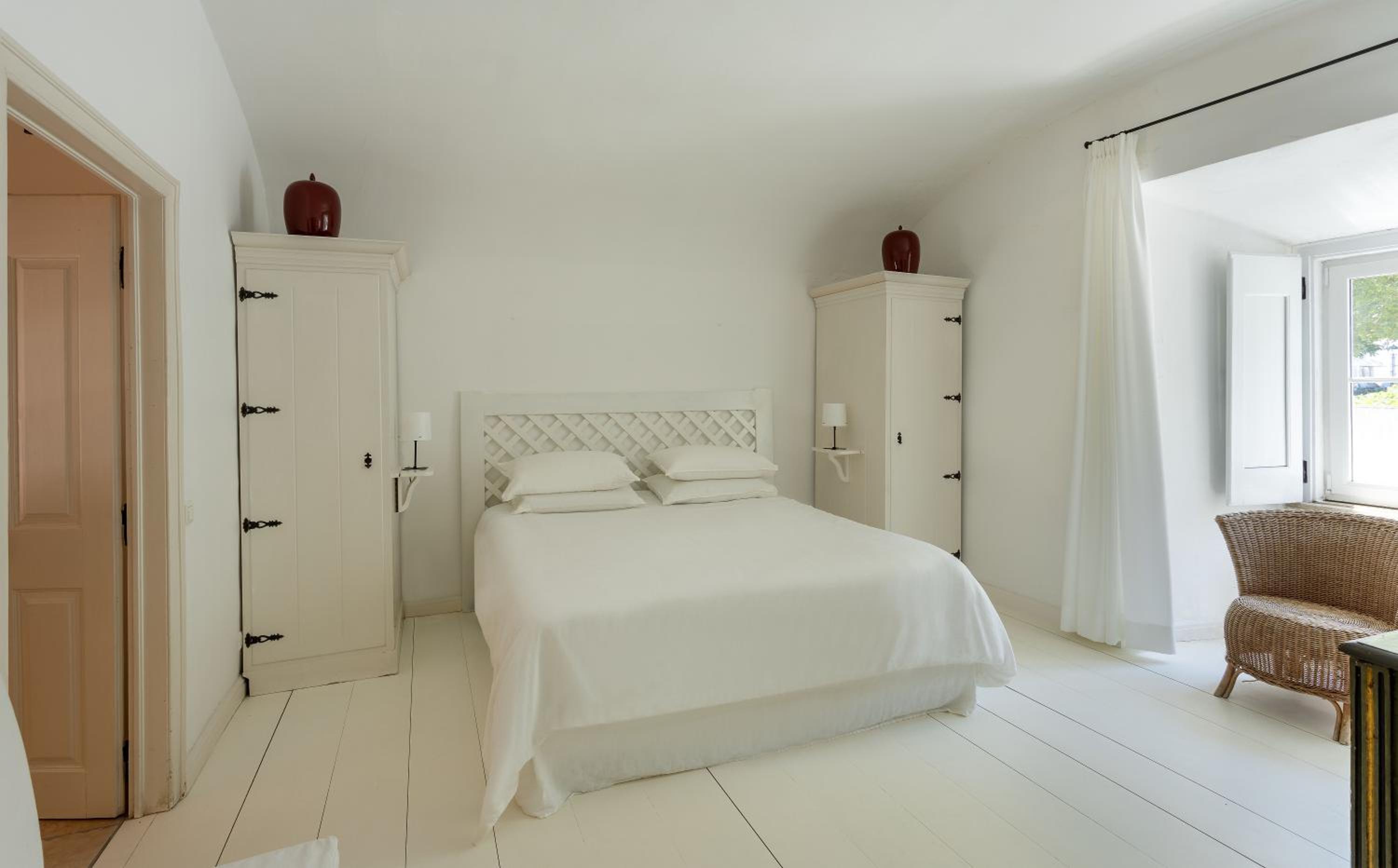 Palace Apartments by LovelyStay