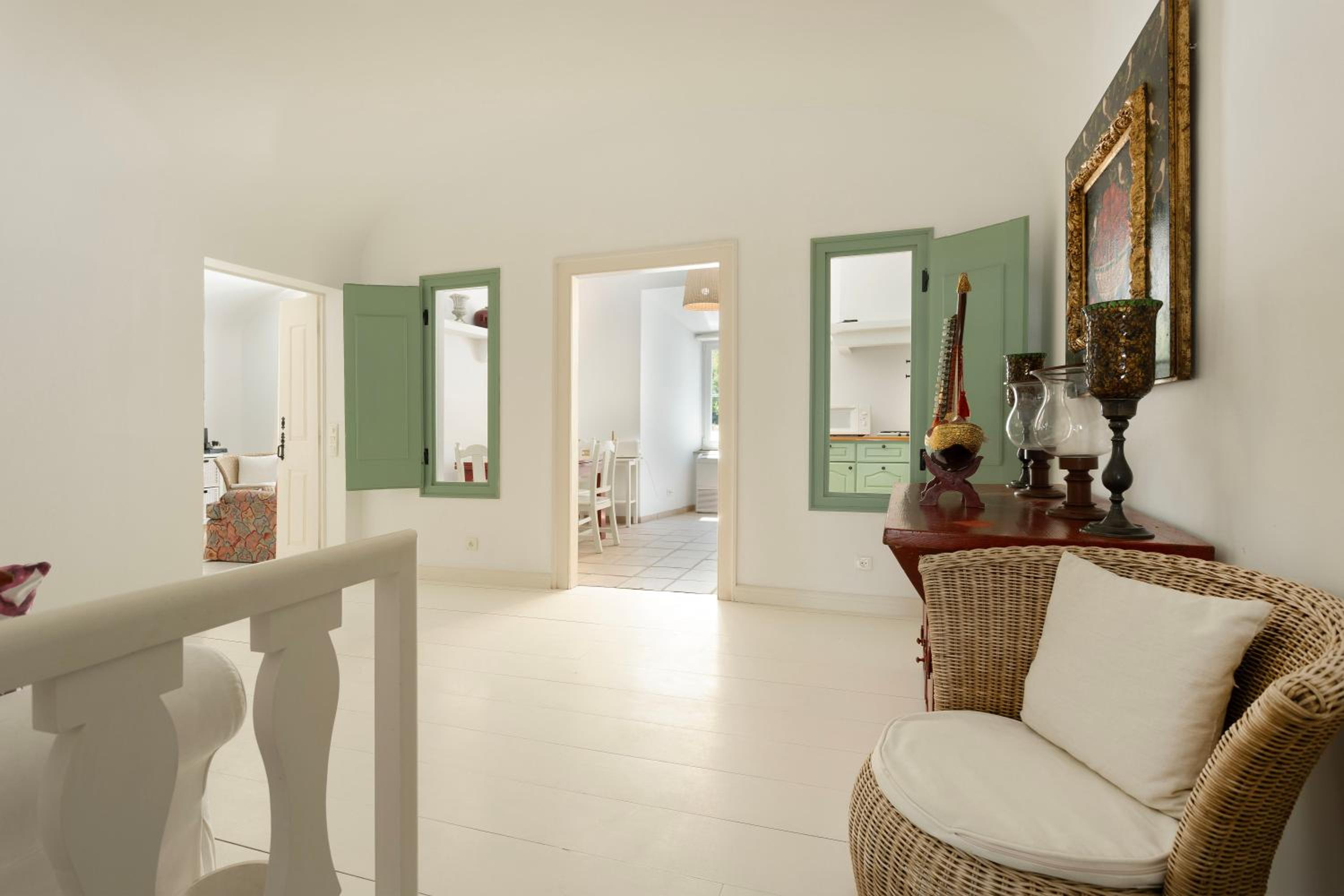 Palace Apartments by LovelyStay