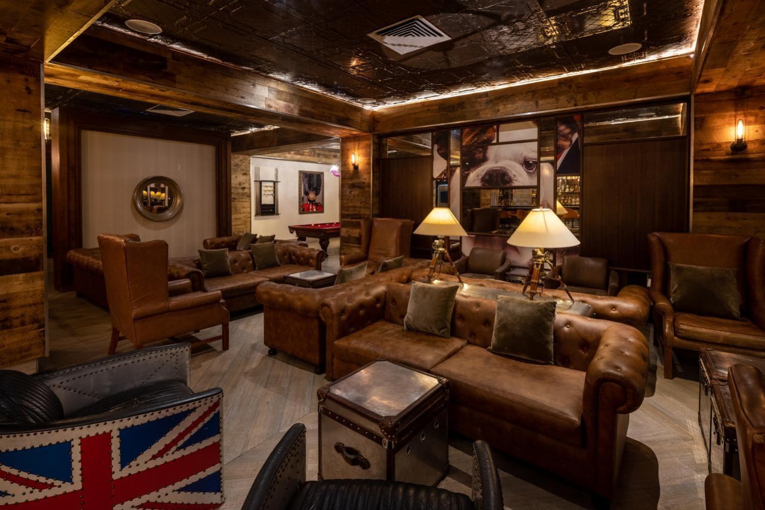 lounge