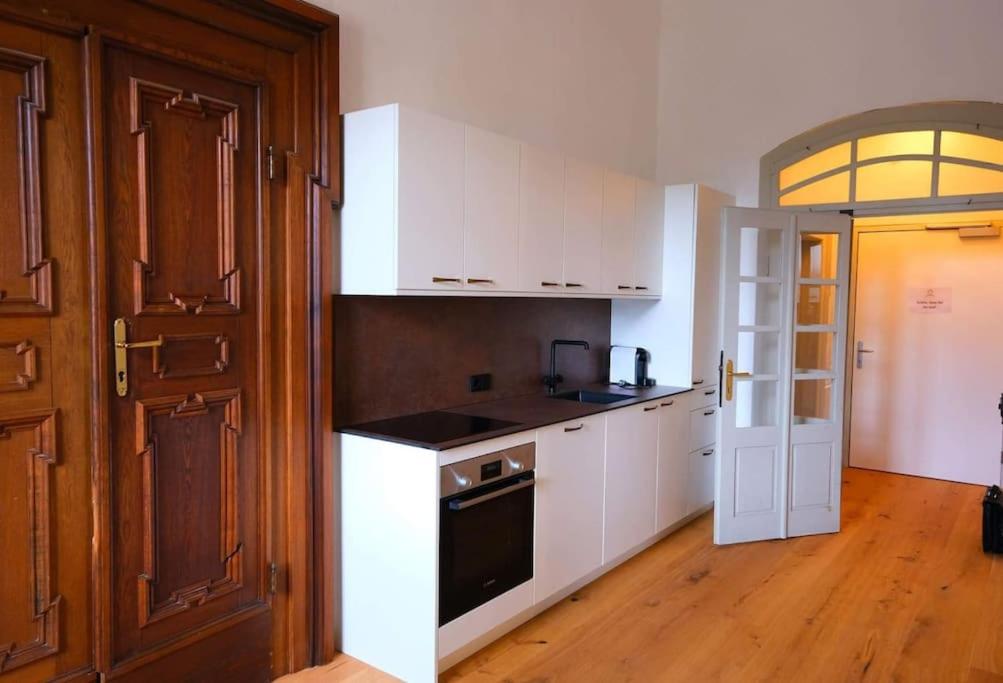 Elegant Castle Escape Near Austria Top Thermes