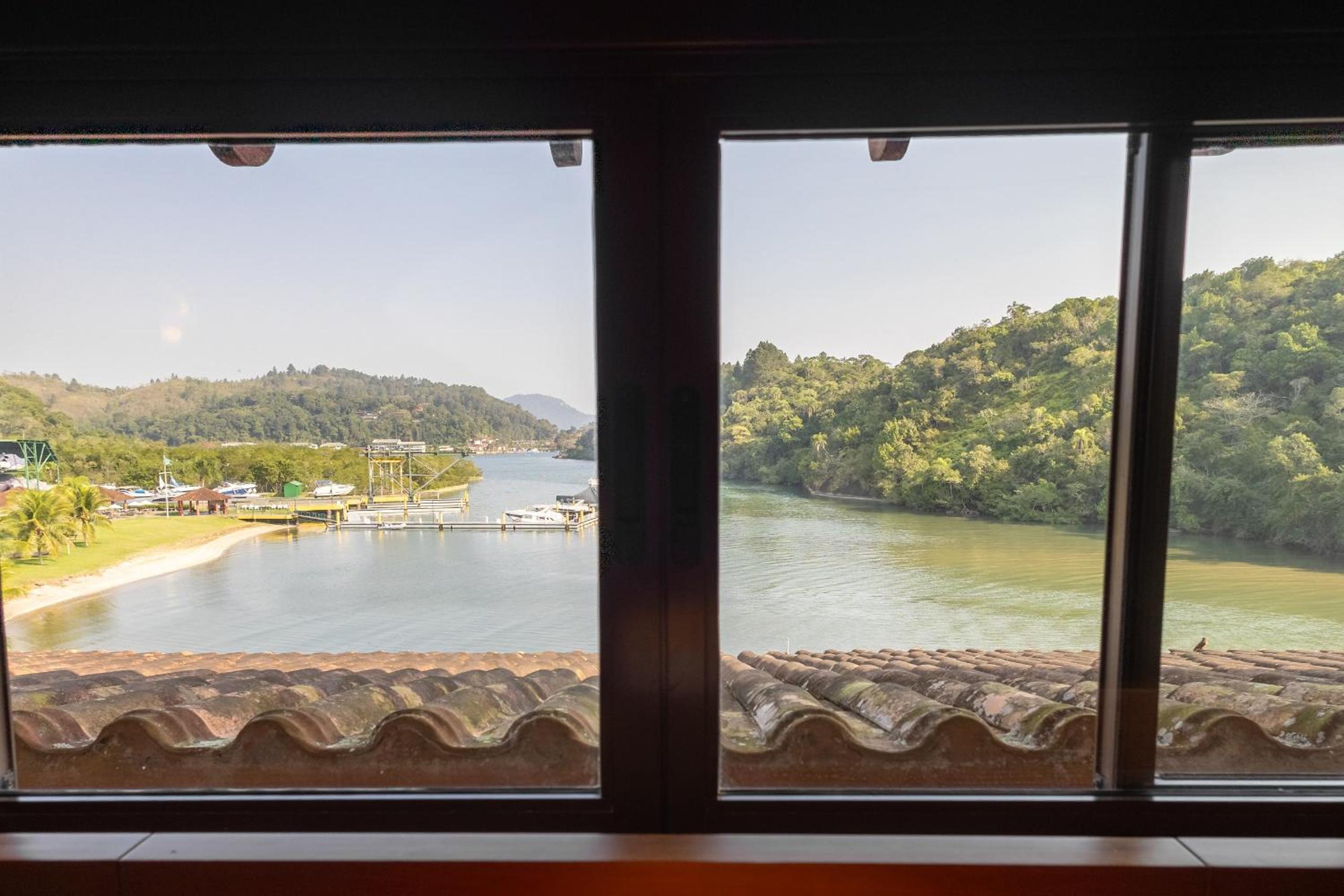 Duplex no Condomínio Costa Bella em Angra dos Reis