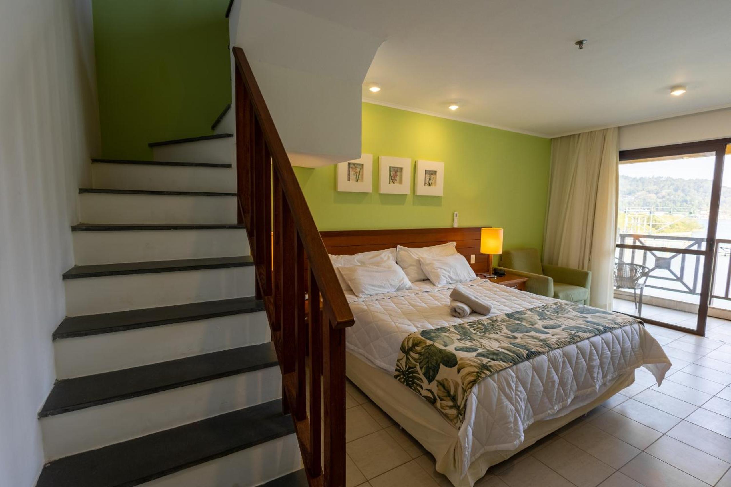 Duplex no Condomínio Costa Bella em Angra dos Reis