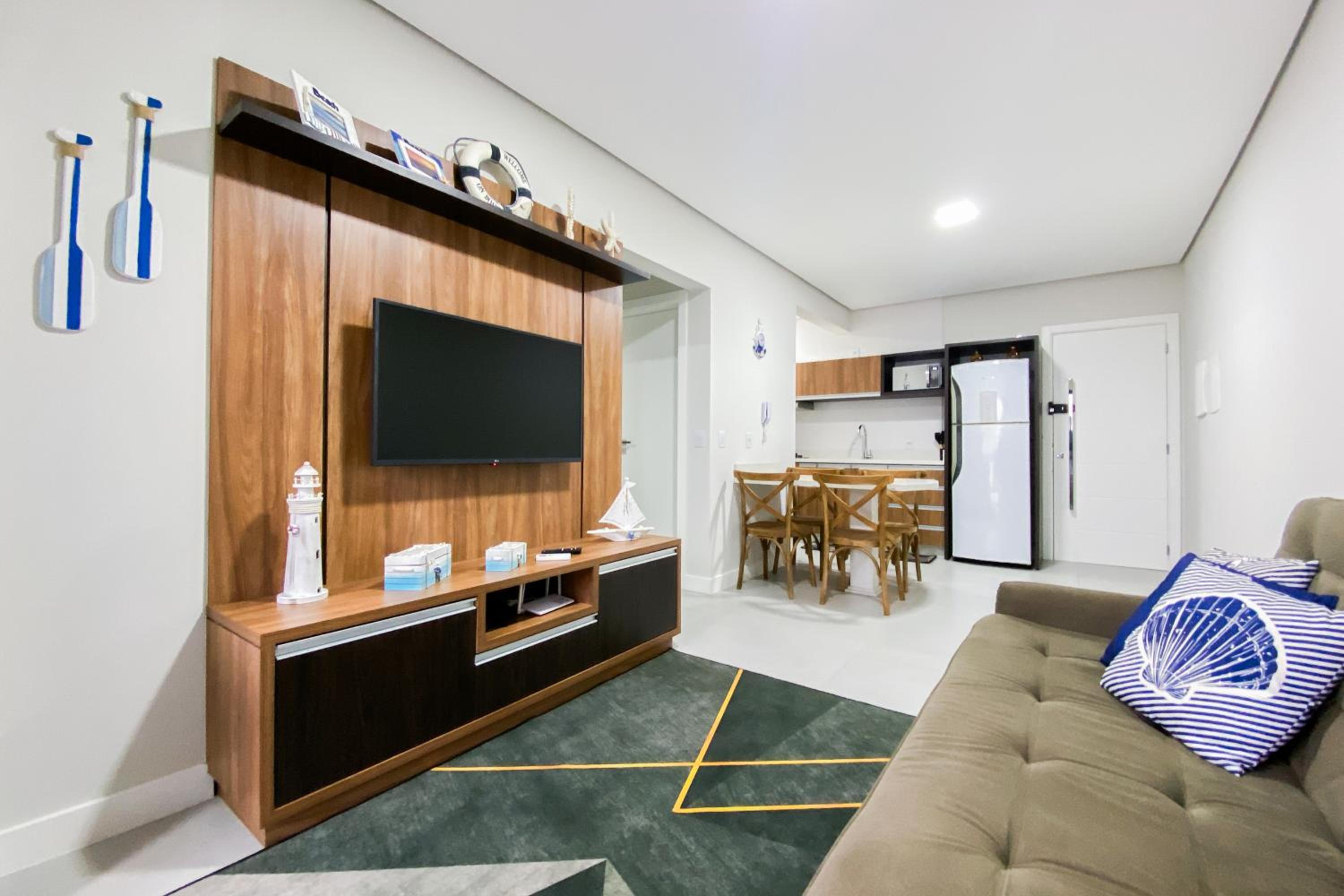 Apartamento super completo a 250mts do mar