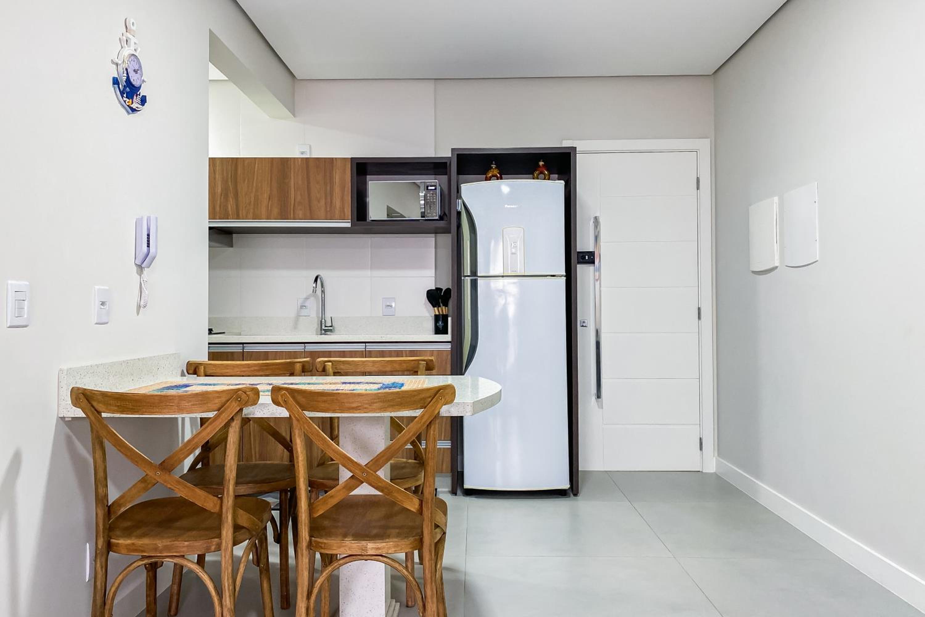 Apartamento super completo a 250mts do mar
