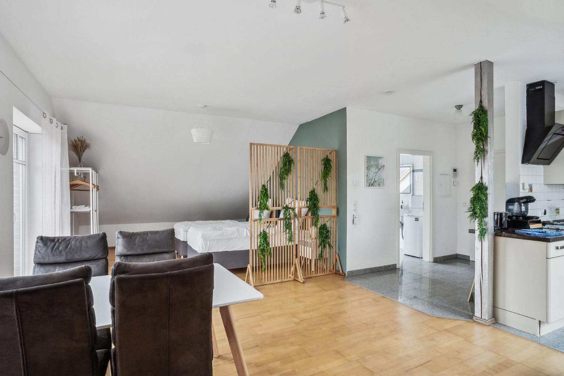 Großes Haus für Gruppen und längere Aufenthalte 210qm - 5 SZ, Garten, bis 10 Personen view 5