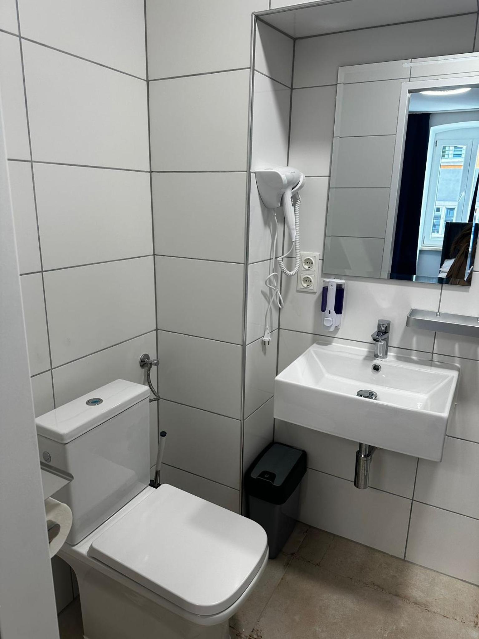Hotel Central Linz - 24h Self-Check-in