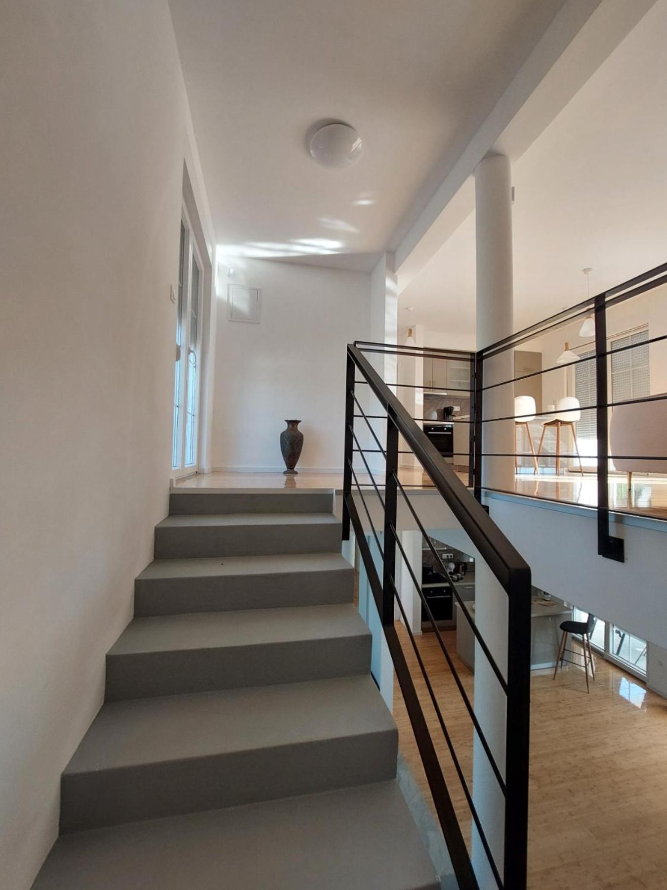 Villa Blanc - with Buna Riverside