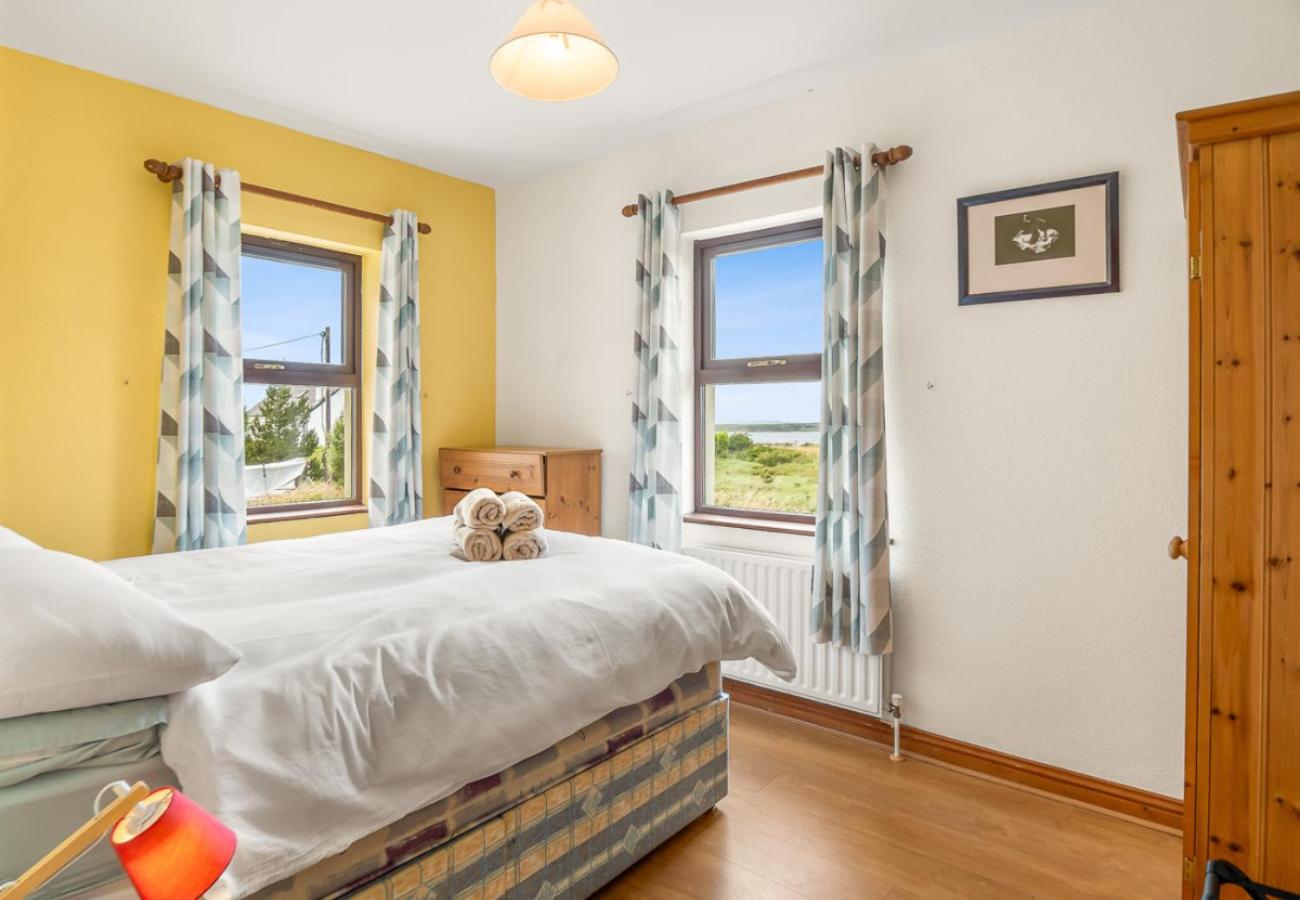 Glynsk Pier Cottage view 3