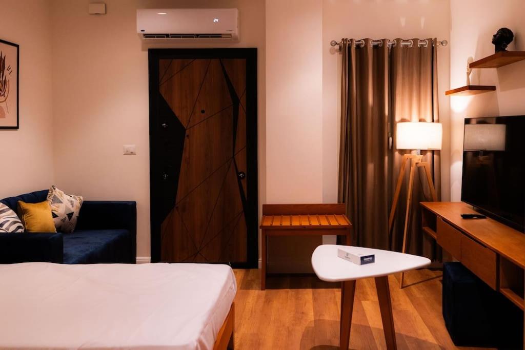 hotel room