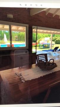 CONFORTABLE CASA EN HERMOSO y TRANQUILO CLUB DE CAMPO