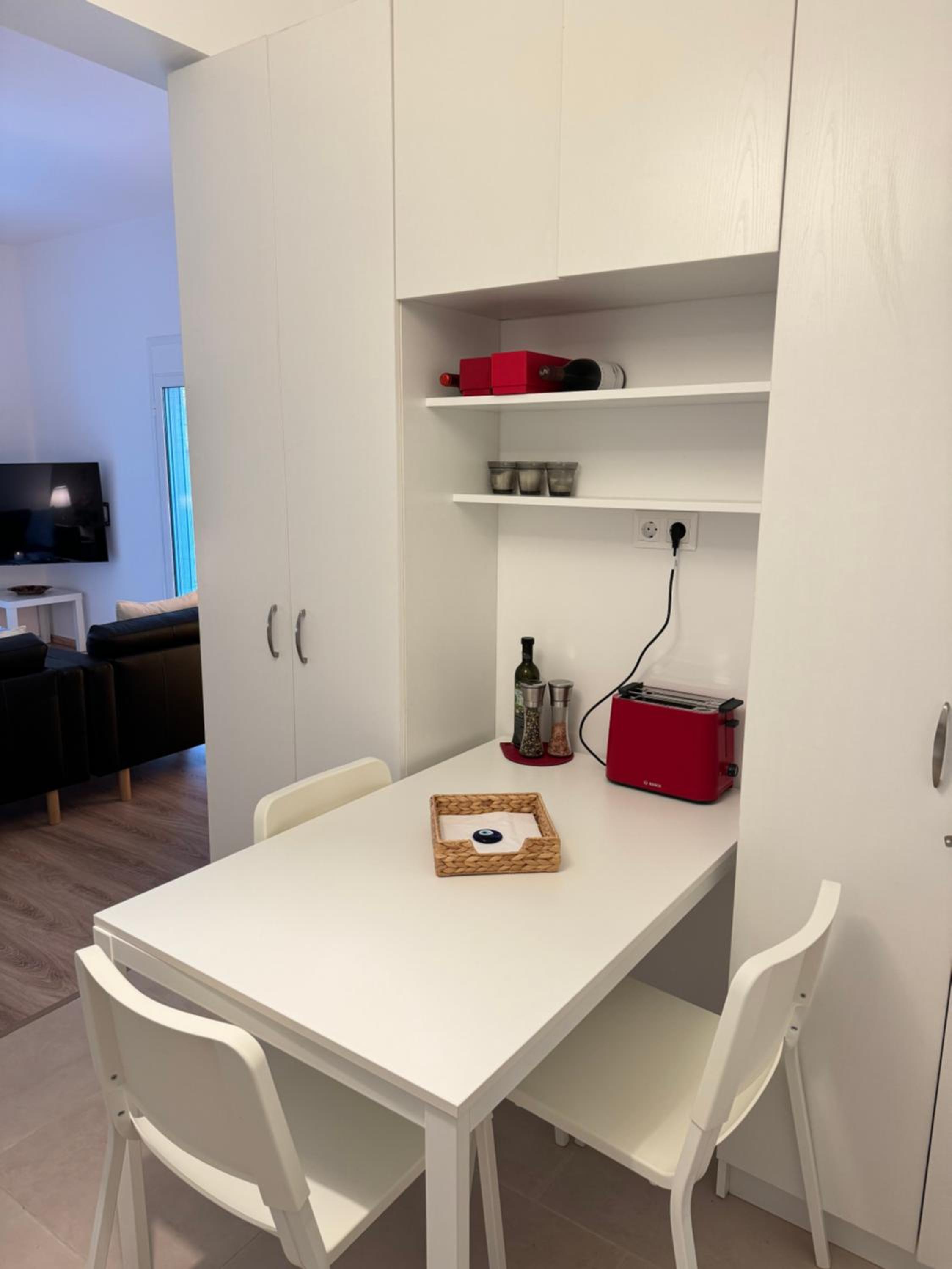 Upscale 2BDR Apartment - Varkiza en Vari — kitchen