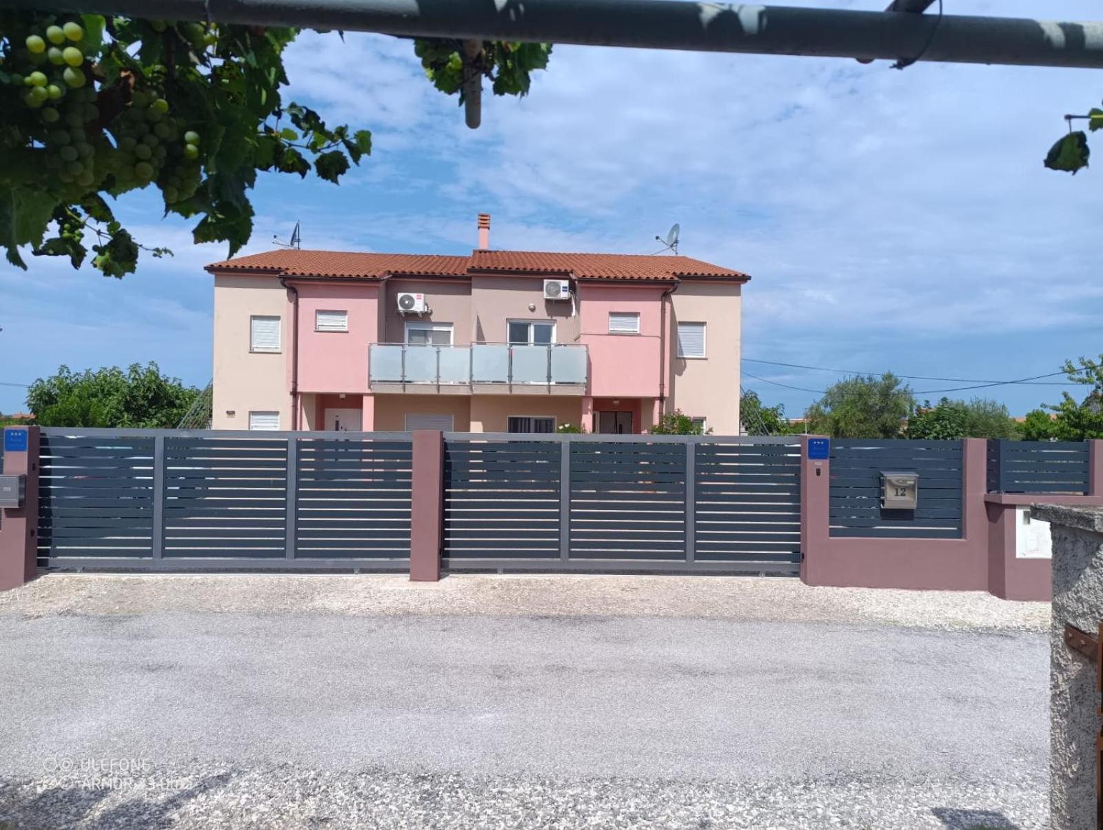Apartments Amfora Valbandon