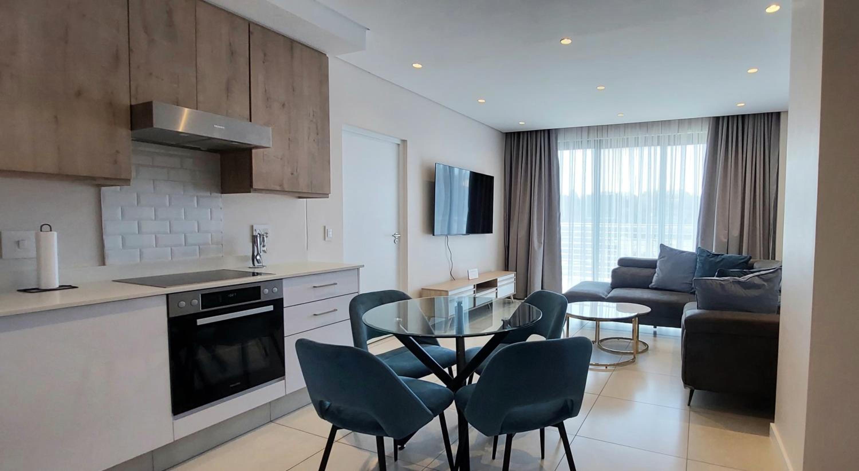 Sandton Gate Luxury 2 Bed Apartment - JOHANNESBURG
